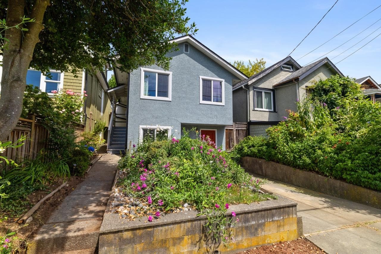 1737 E 5th Avenue, Vancouver, V5N 1L9 — photo 2
