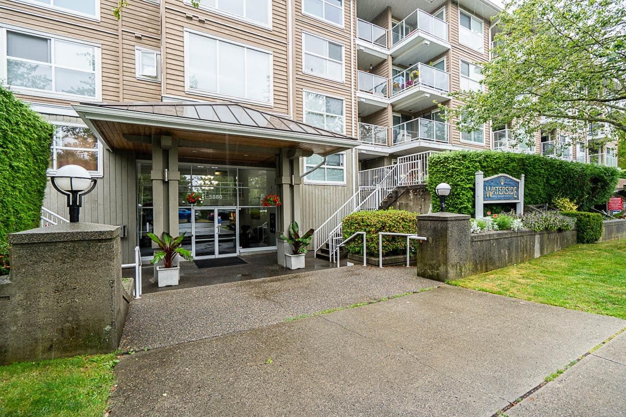 209 - 5880 Dover Crescent, Richmond, V7C 5P5 — photo 4
