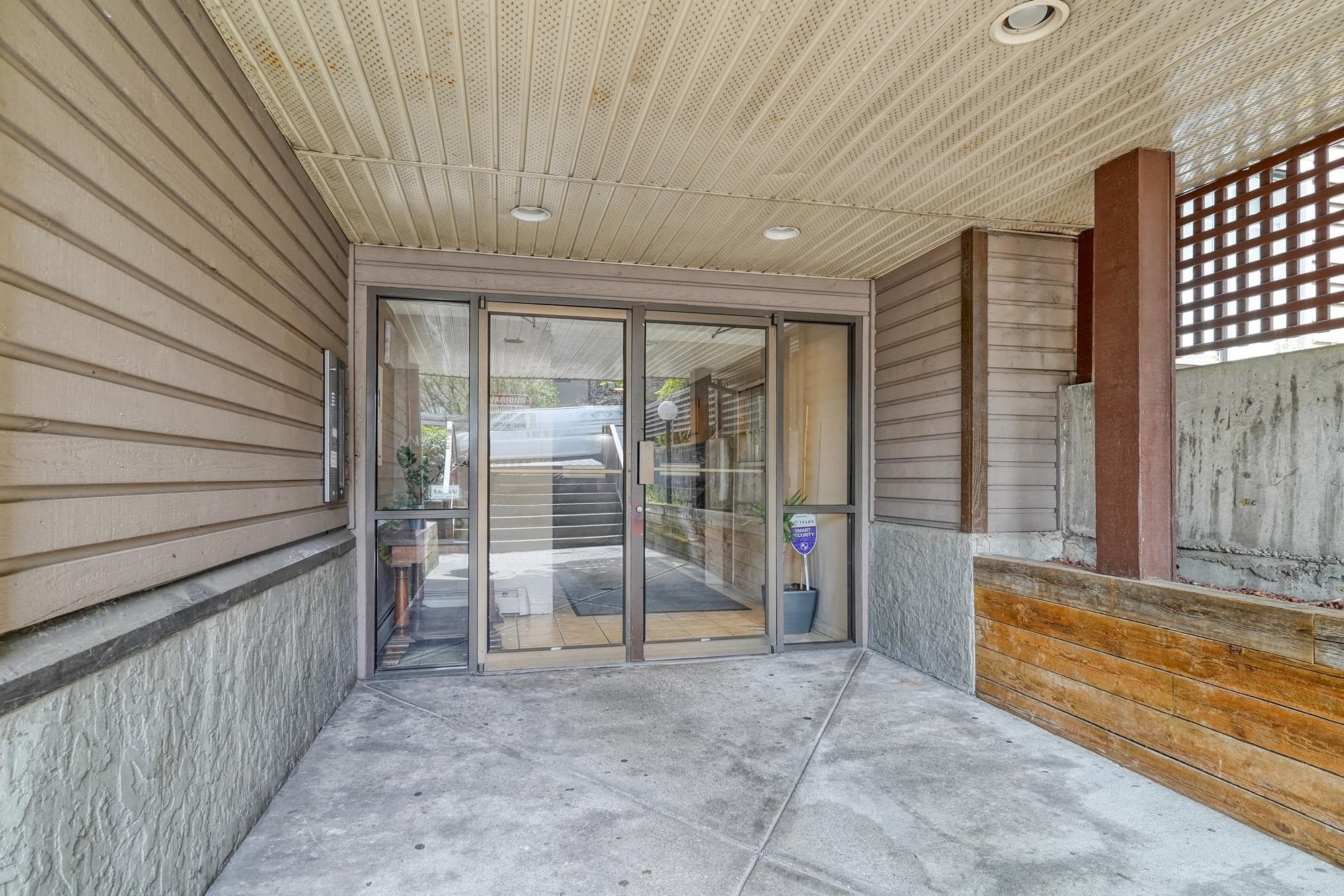 402 - 2215 Dundas Street, Vancouver, V5L 1J9 — photo 3