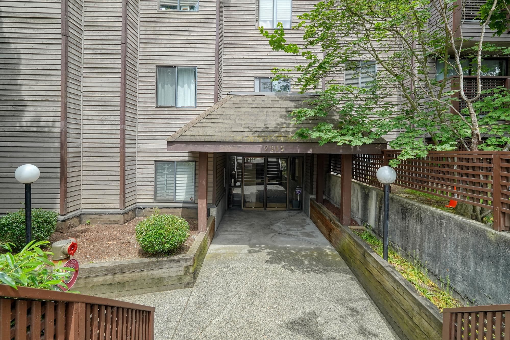 402 - 2215 Dundas Street, Vancouver