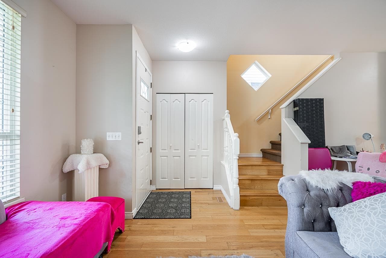 18456 65 Avenue, Surrey, V3S 8T1 — photo 5