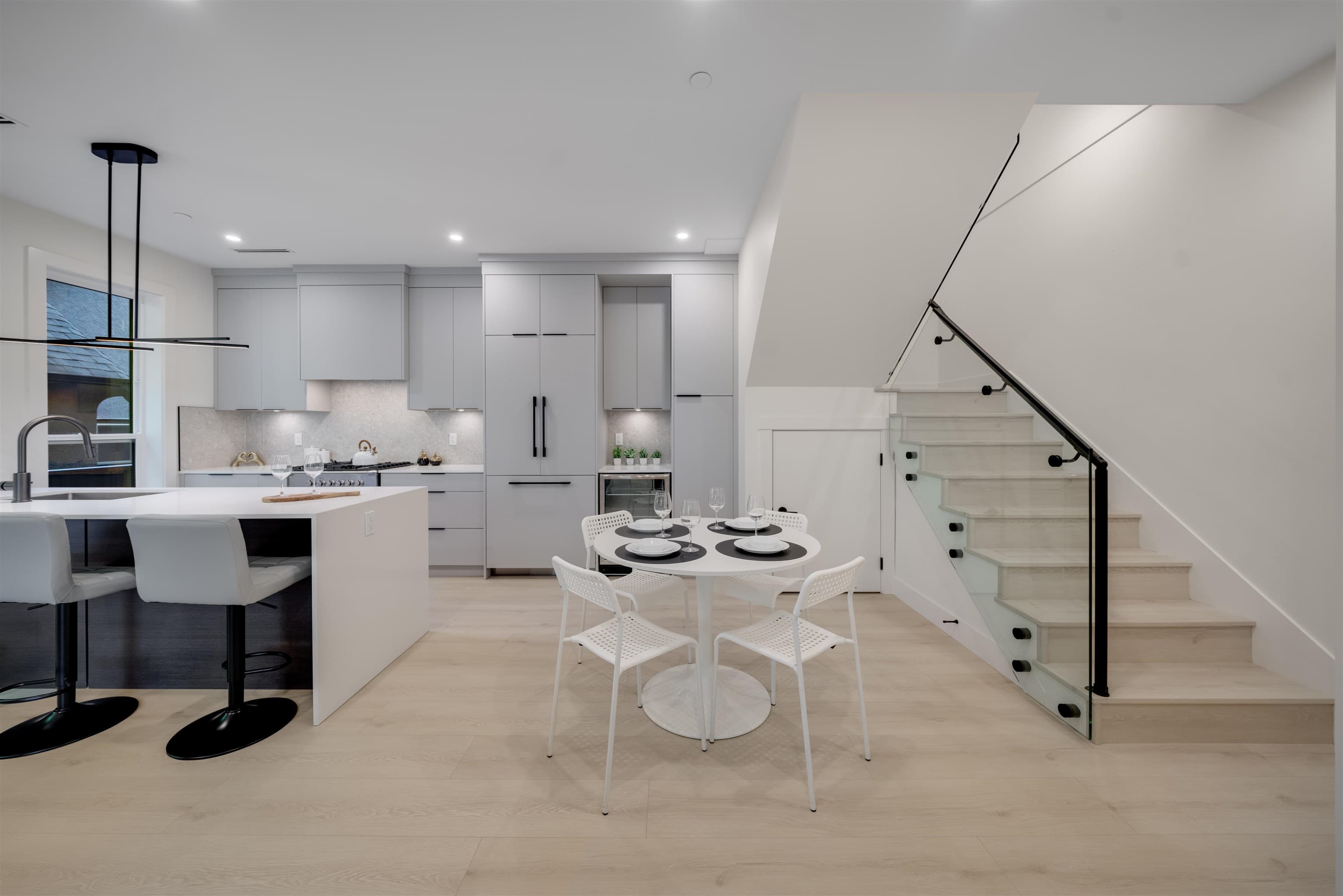 1 - 3836 W 8th Avenue, Vancouver, V6R 1Z4 — photo 4