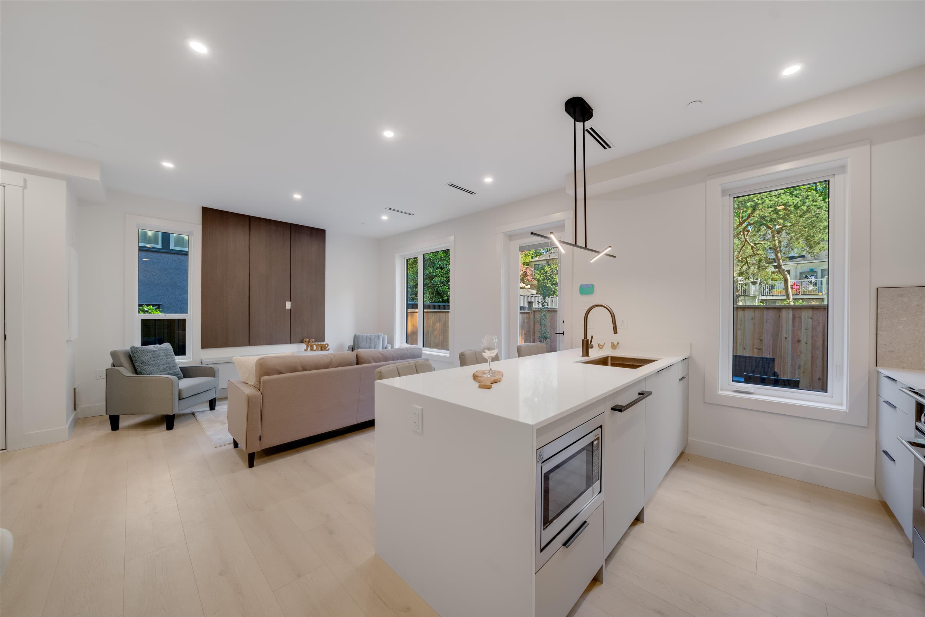 3 - 3836 W 8th Avenue, Vancouver, V6R 1Z4 — photo 5