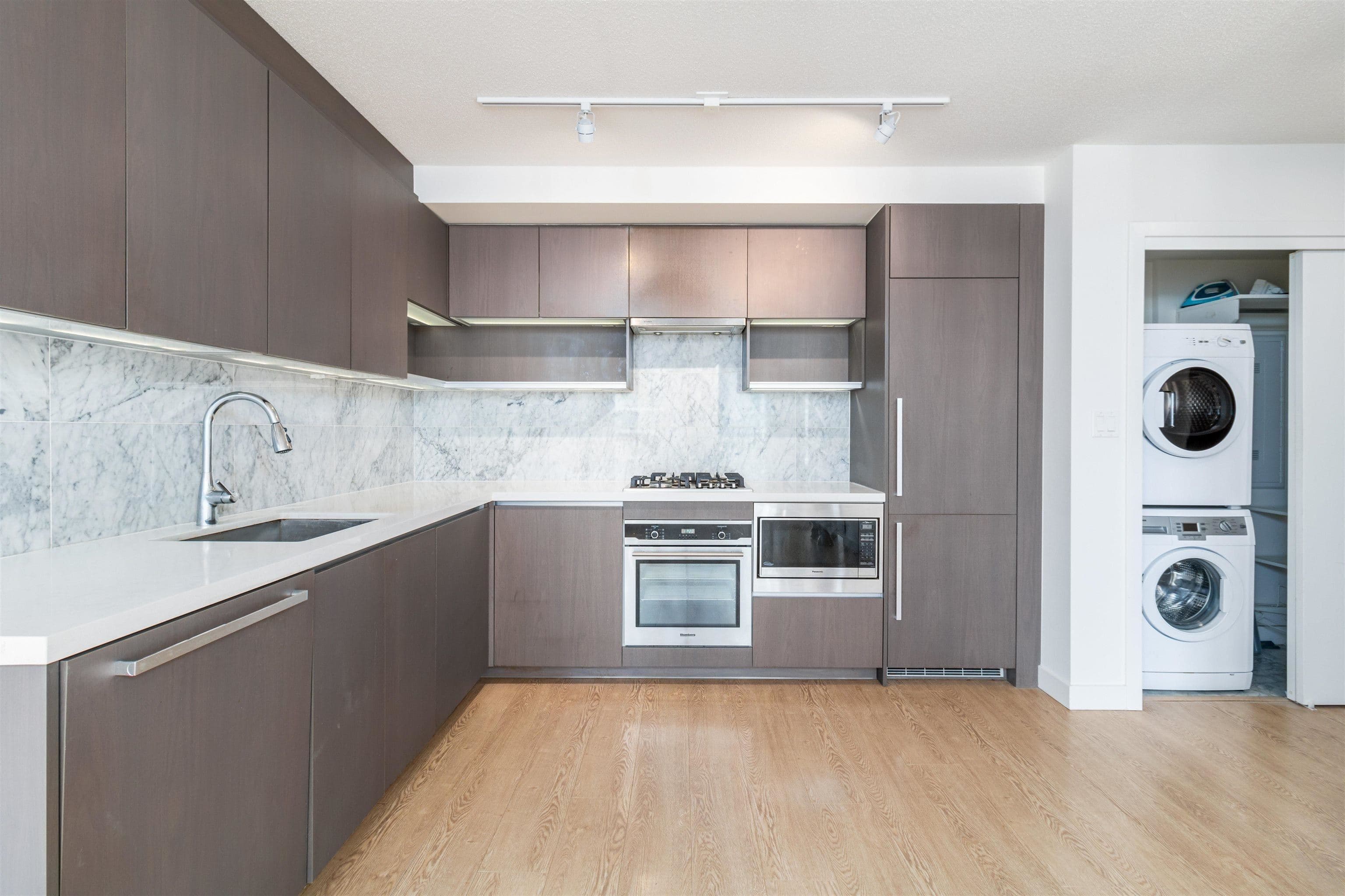607 - 13750 100 Avenue, Surrey, V3T 0L3 — photo 5