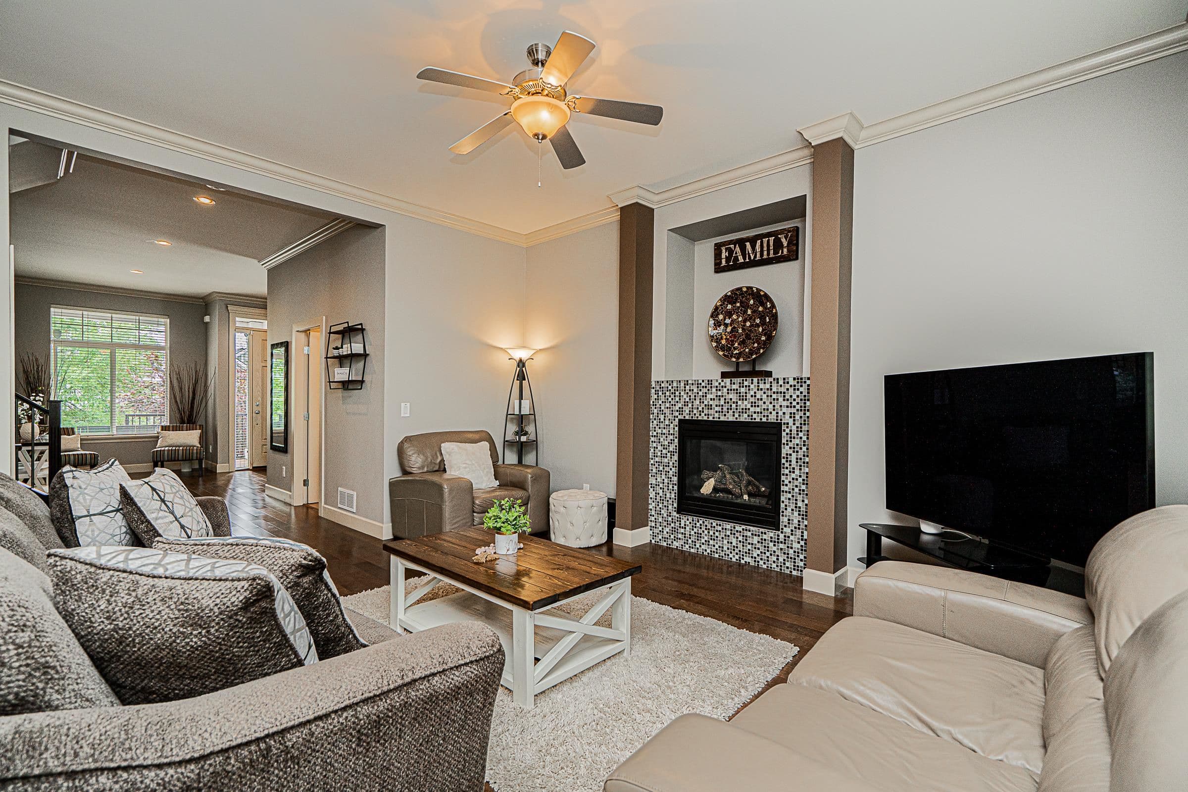 3387 Gislason Avenue, Coquitlam, V3E 0C5 — photo 3