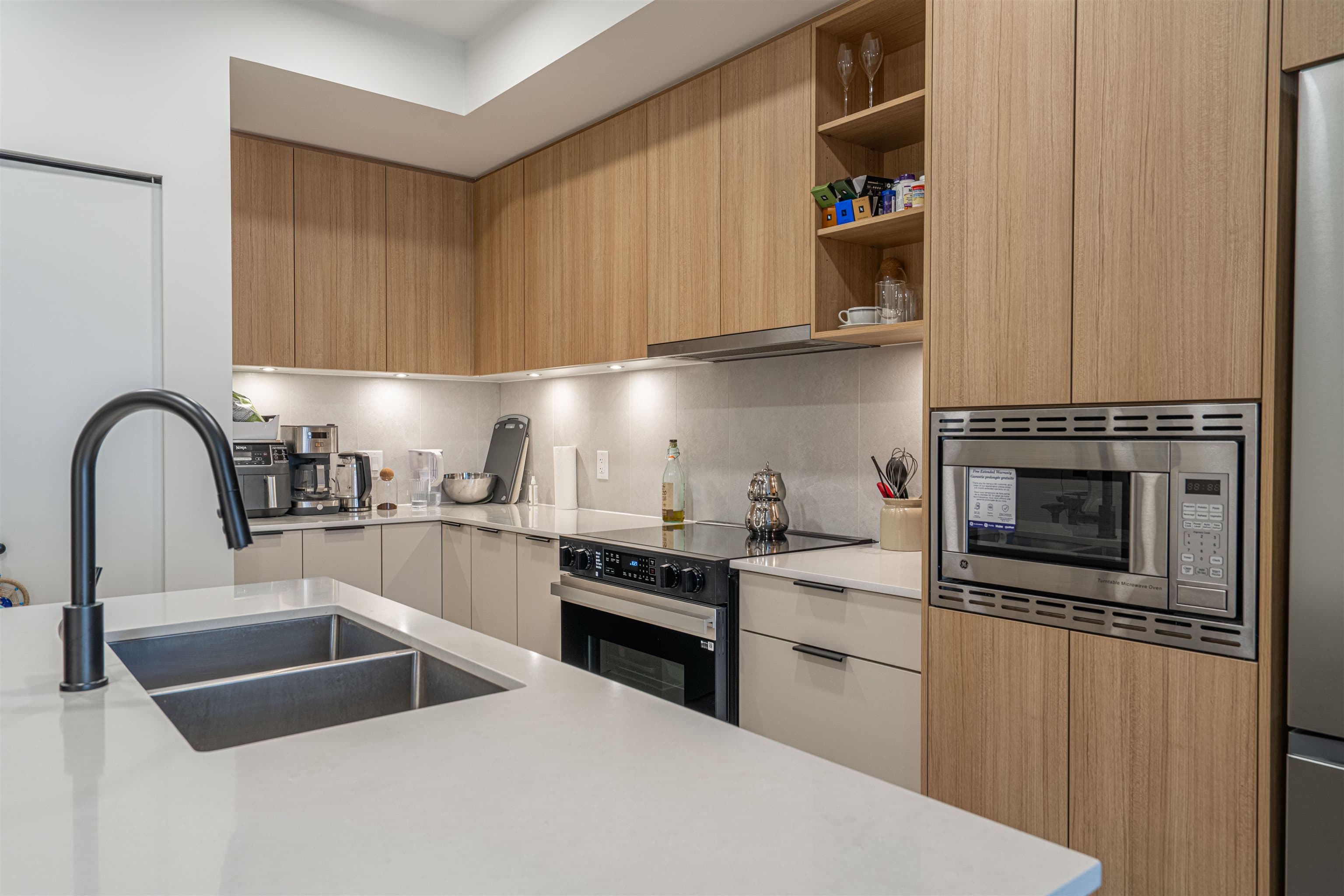 513 - 13439 94a Avenue, Surrey, V3V 0G9 — photo 4