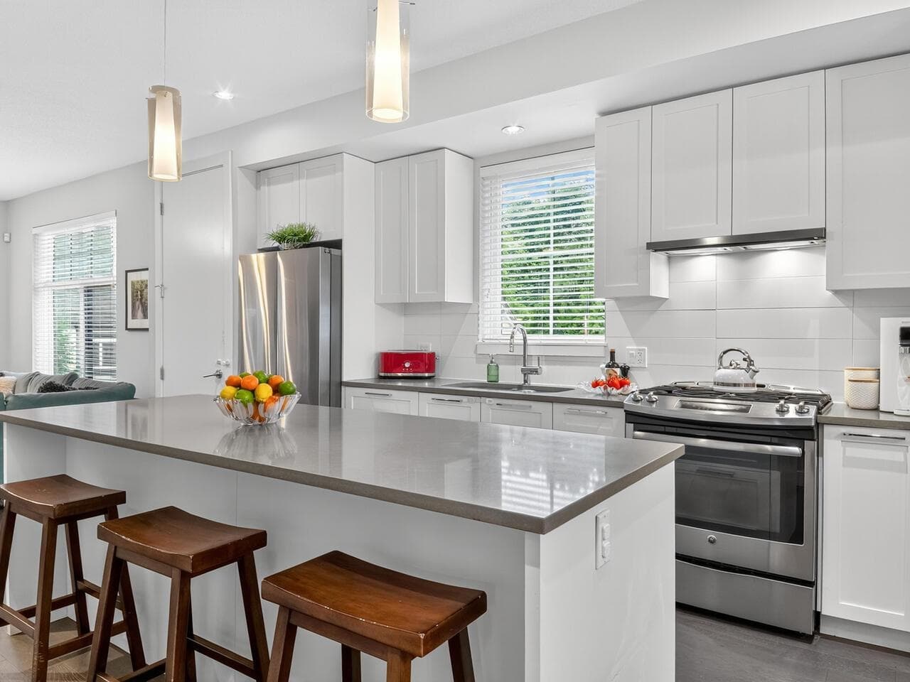 6 - 5068 Savile Row, Burnaby, V5E 0C1 — photo 4