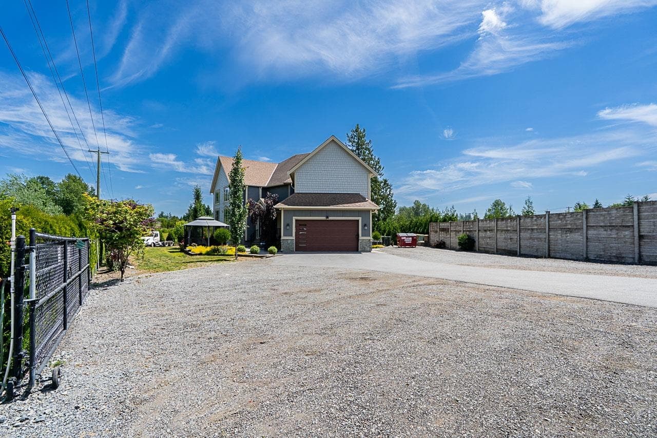 27562 48 Avenue, Langley — sold