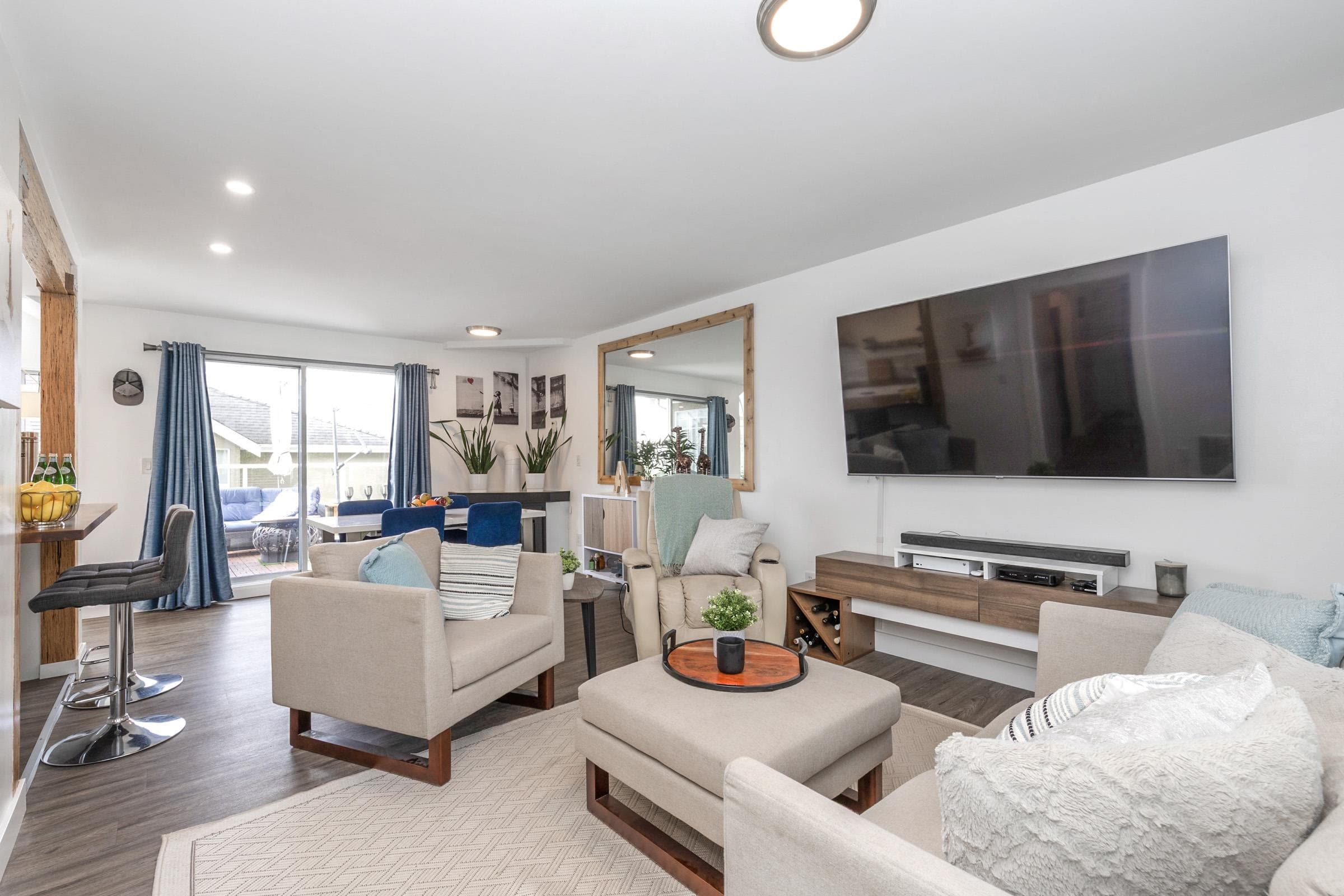 2313 Quayside Court, Vancouver, V5P 4W2 — photo 2
