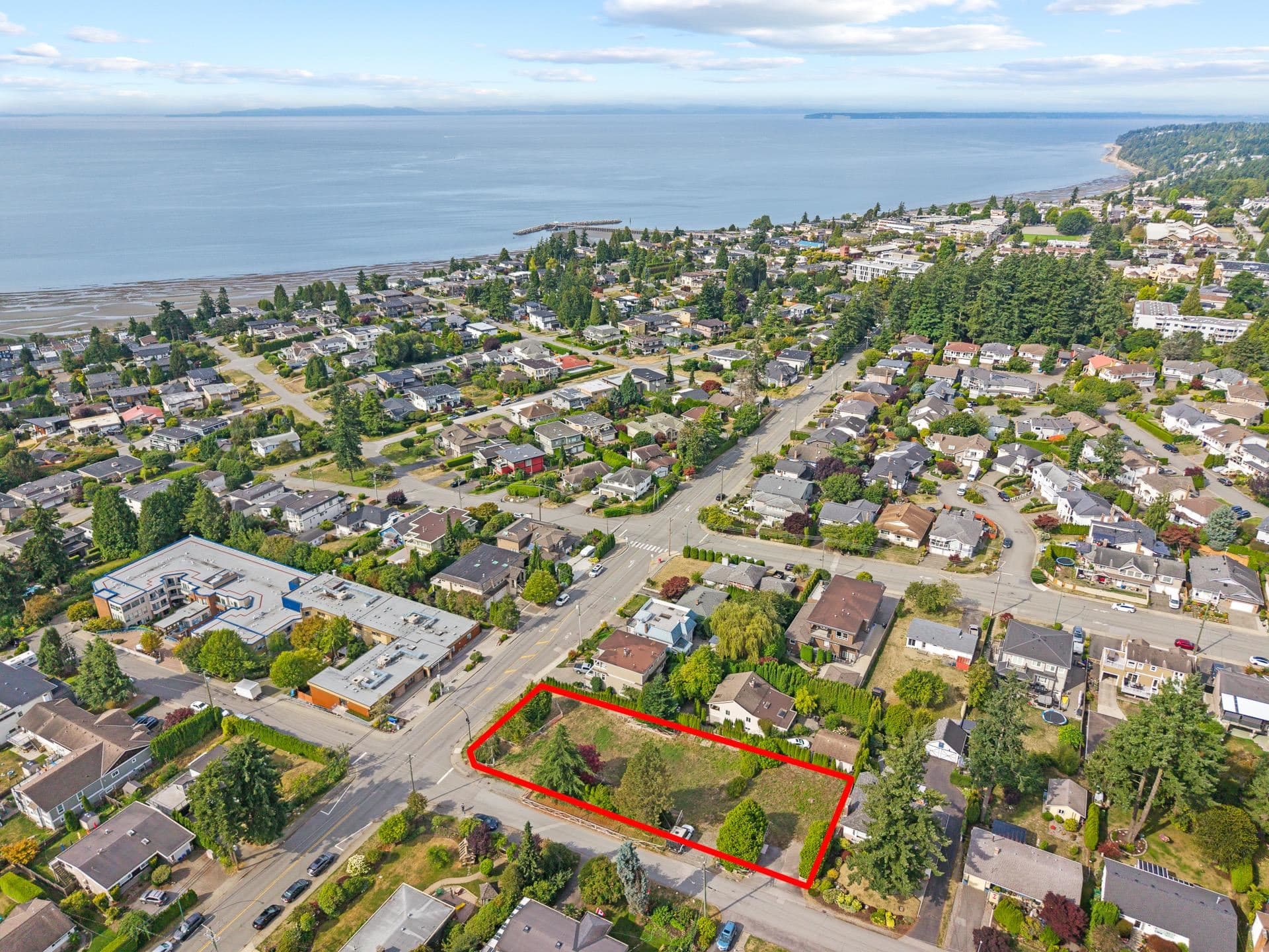 15643 Buena Vista Avenue, White Rock, V4B 1Z3 — photo 5