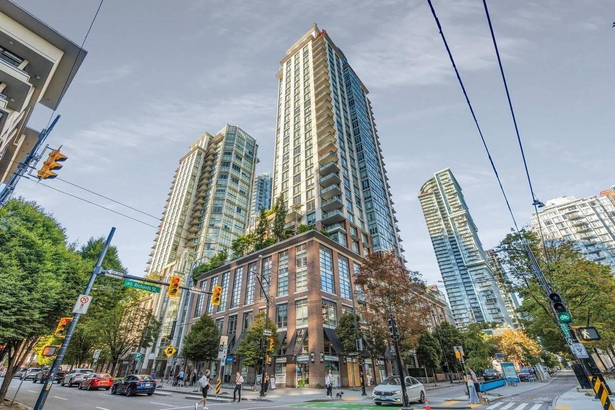 301 - 535 Smithe Street, Vancouver, V6B 0H2 — photo 1