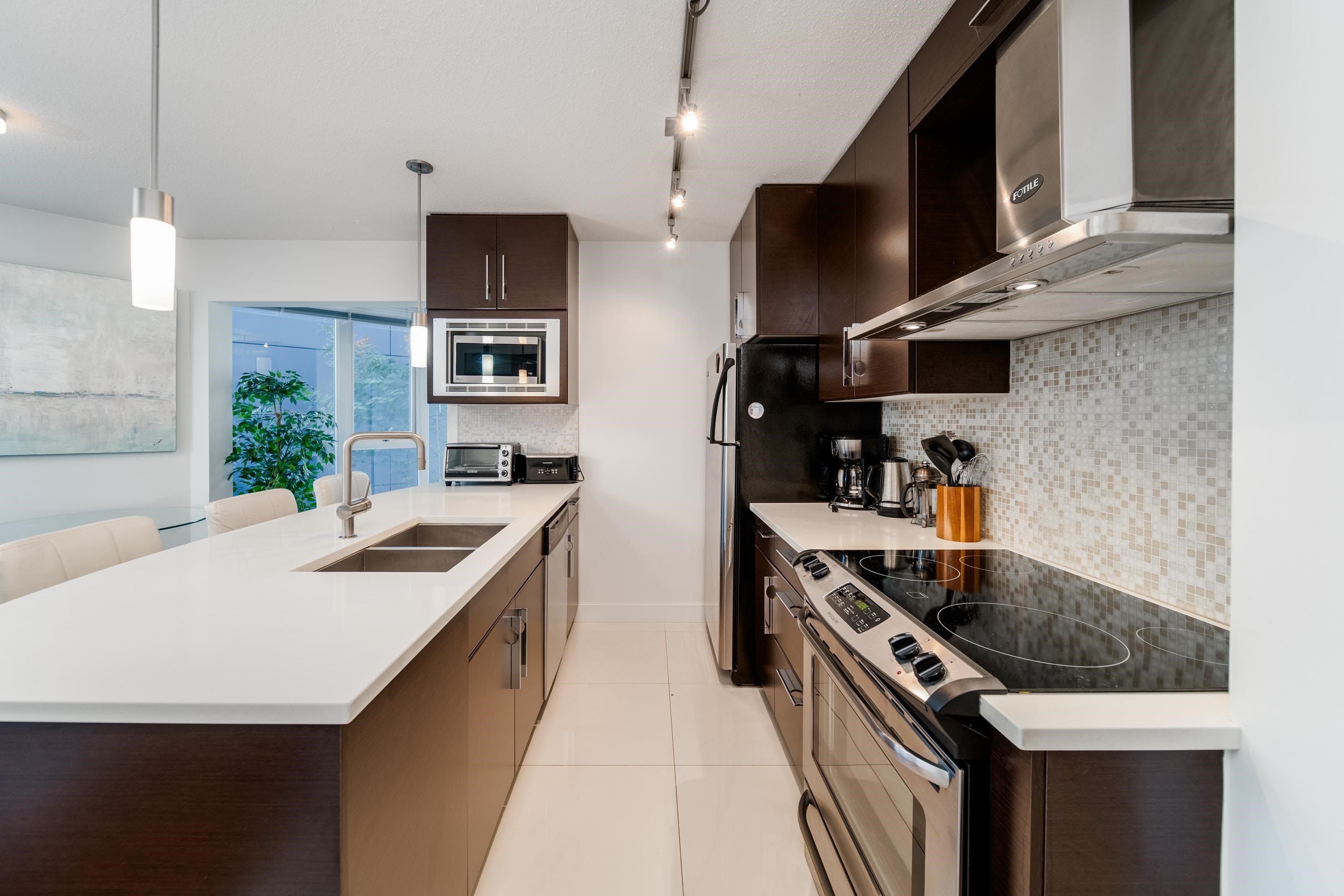 301 - 689 Abbott Street, Vancouver, V6B 0J2 — photo 3