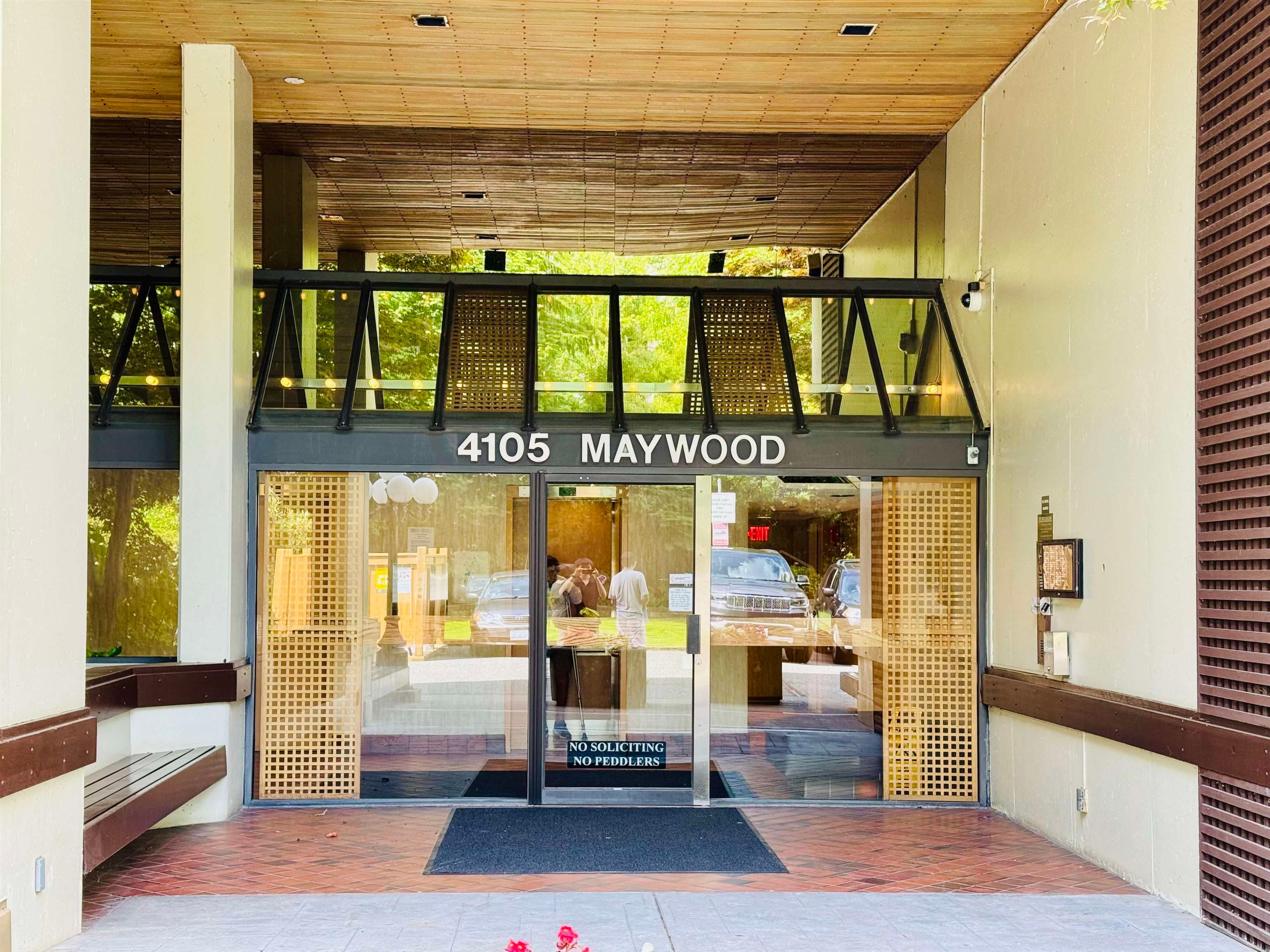 1704 - 4105 Maywood Street, Burnaby, V5H 4A3 — photo 2