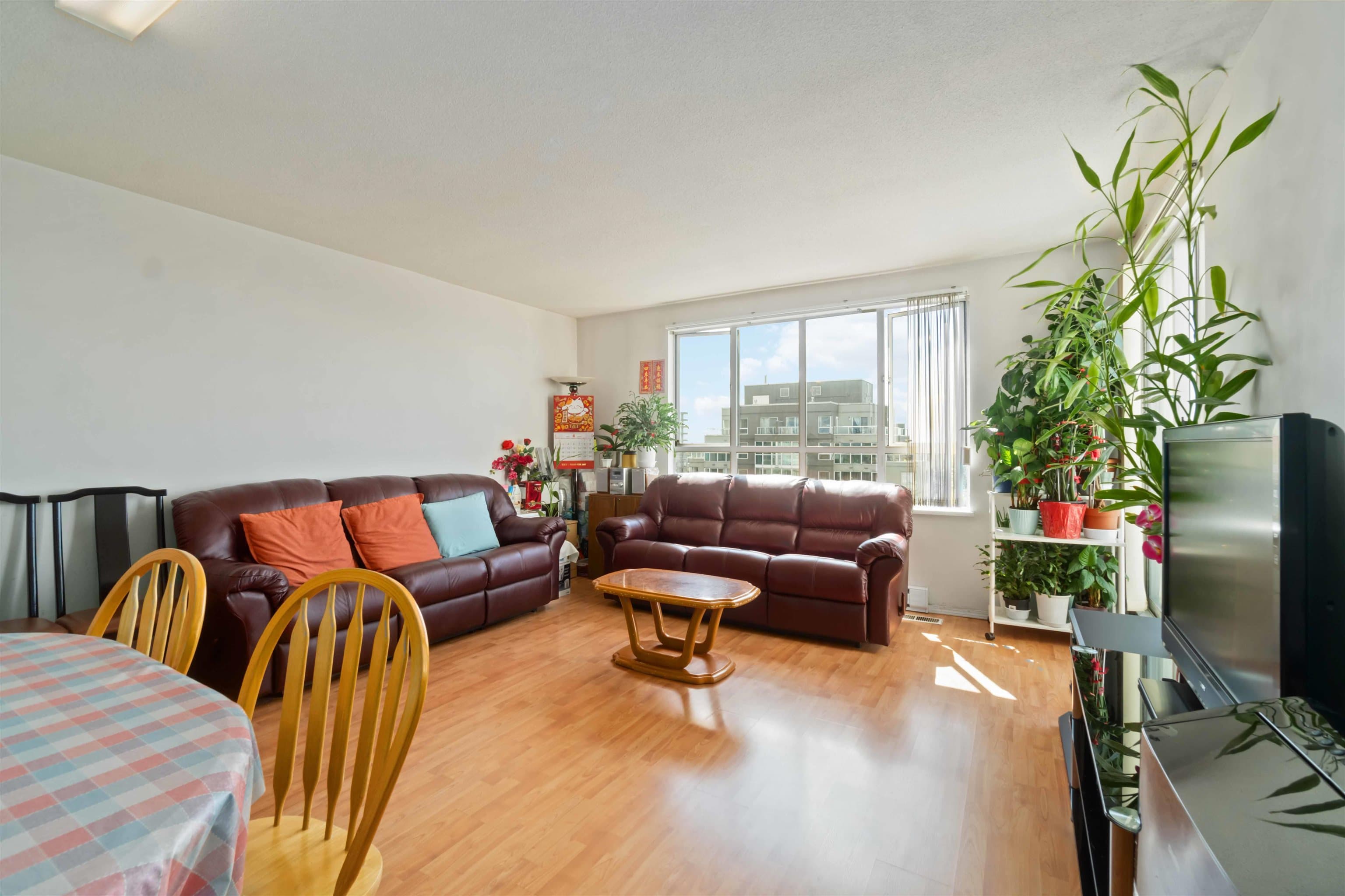 1204 - 3455 Ascot Place, Vancouver, V5R 6B7 — photo 4