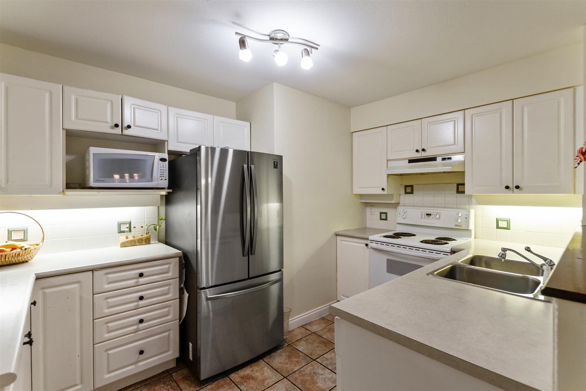 35 - 1561 Booth Avenue, Coquitlam, V3K 6Z9 — photo 5