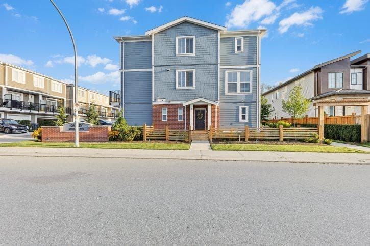 1 - 20680 76b Avenue, Langley, V2Y 4L2 — photo 2