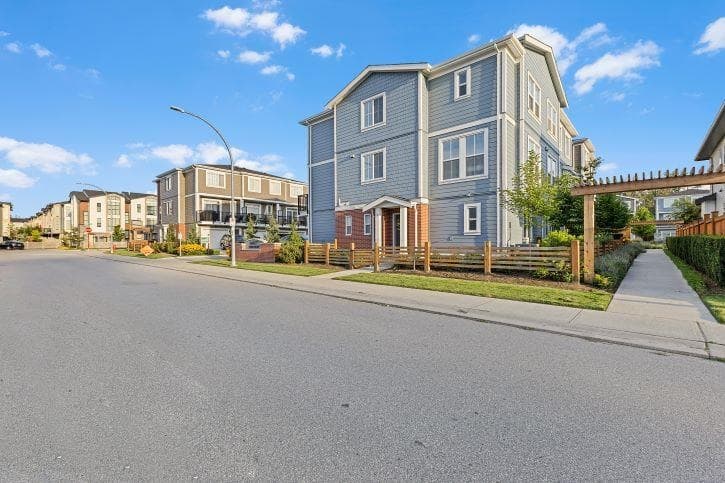 1 - 20680 76b Avenue, Langley, V2Y 4L2 — photo 3