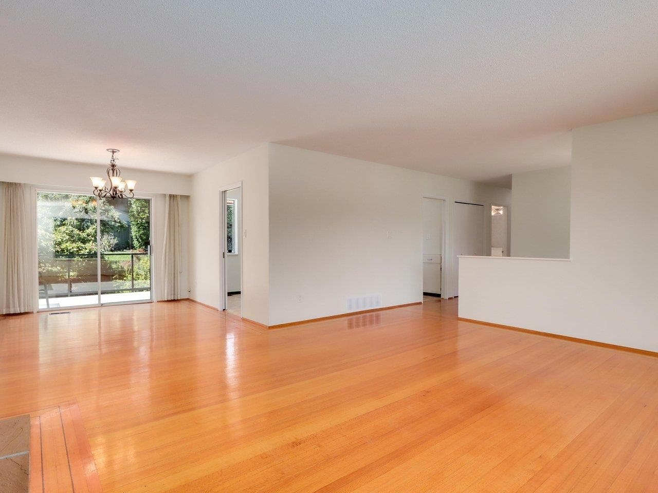 893 Huntingdon Crescent, North Vancouver, V7G 1M4 — photo 5
