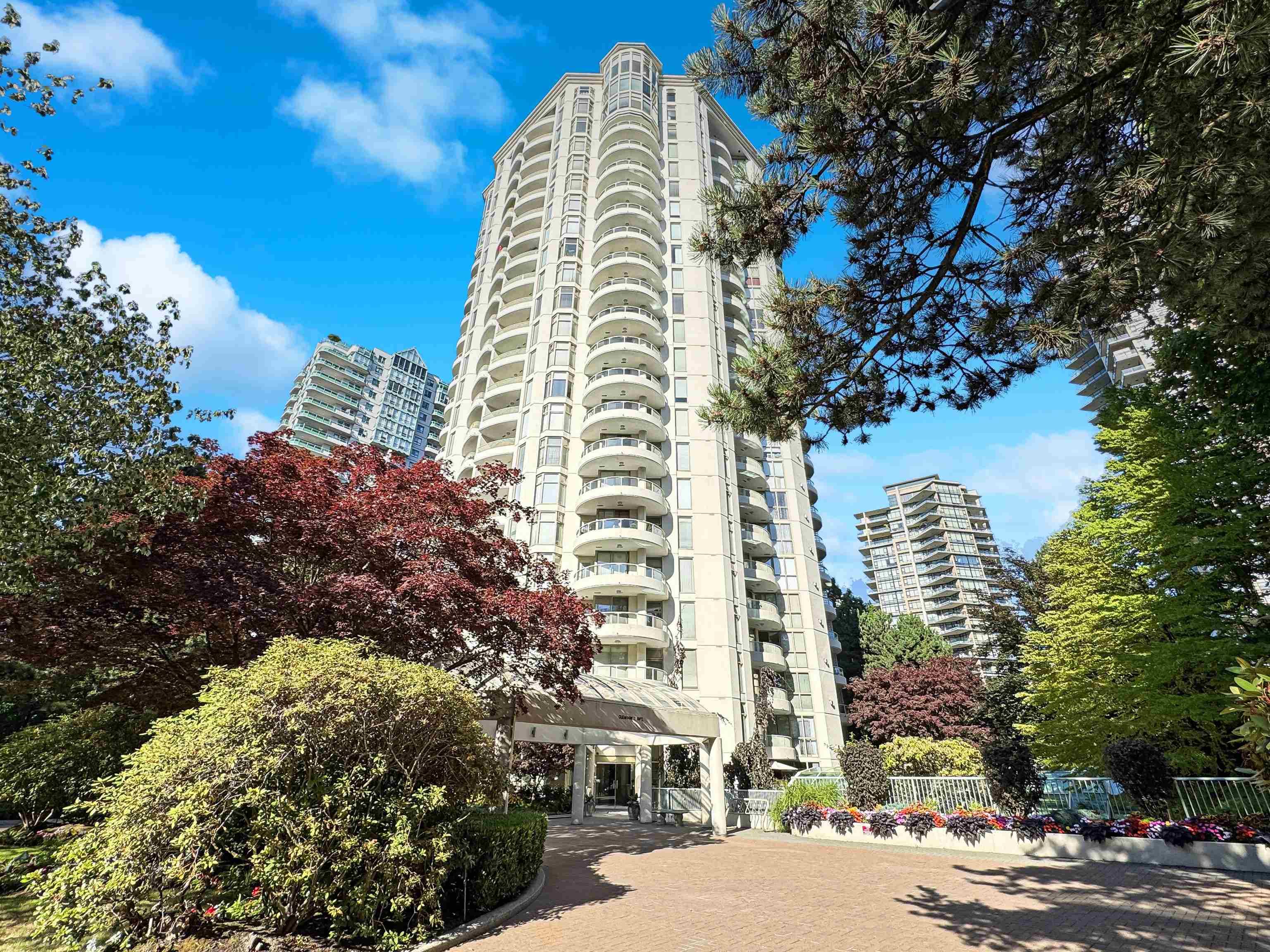 2406 - 6188 Patterson Avenue, Burnaby, V5H 2N1 — photo 1