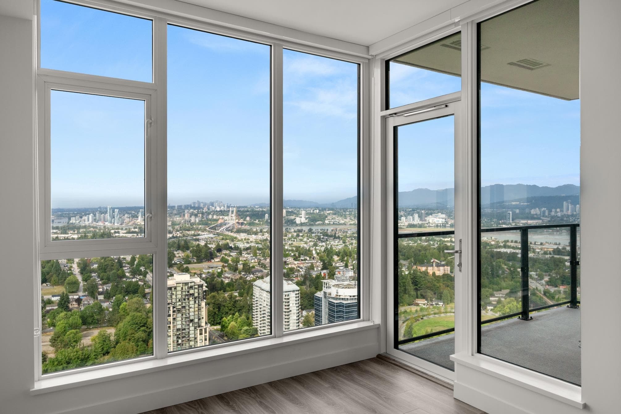3908 - 10750 135a Street, Surrey, V3T 0V4 — photo 2
