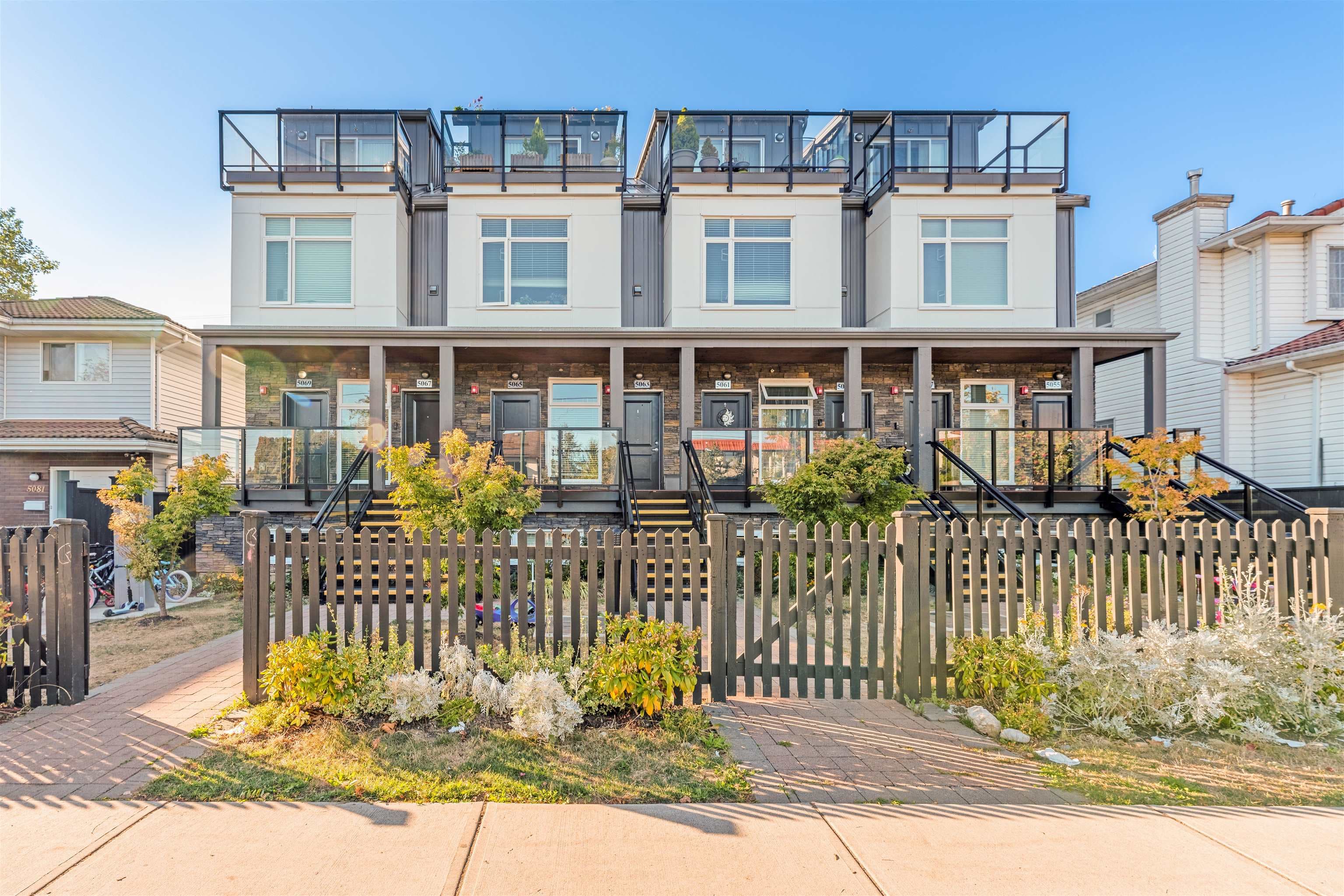 5069 Earles Street, Vancouver