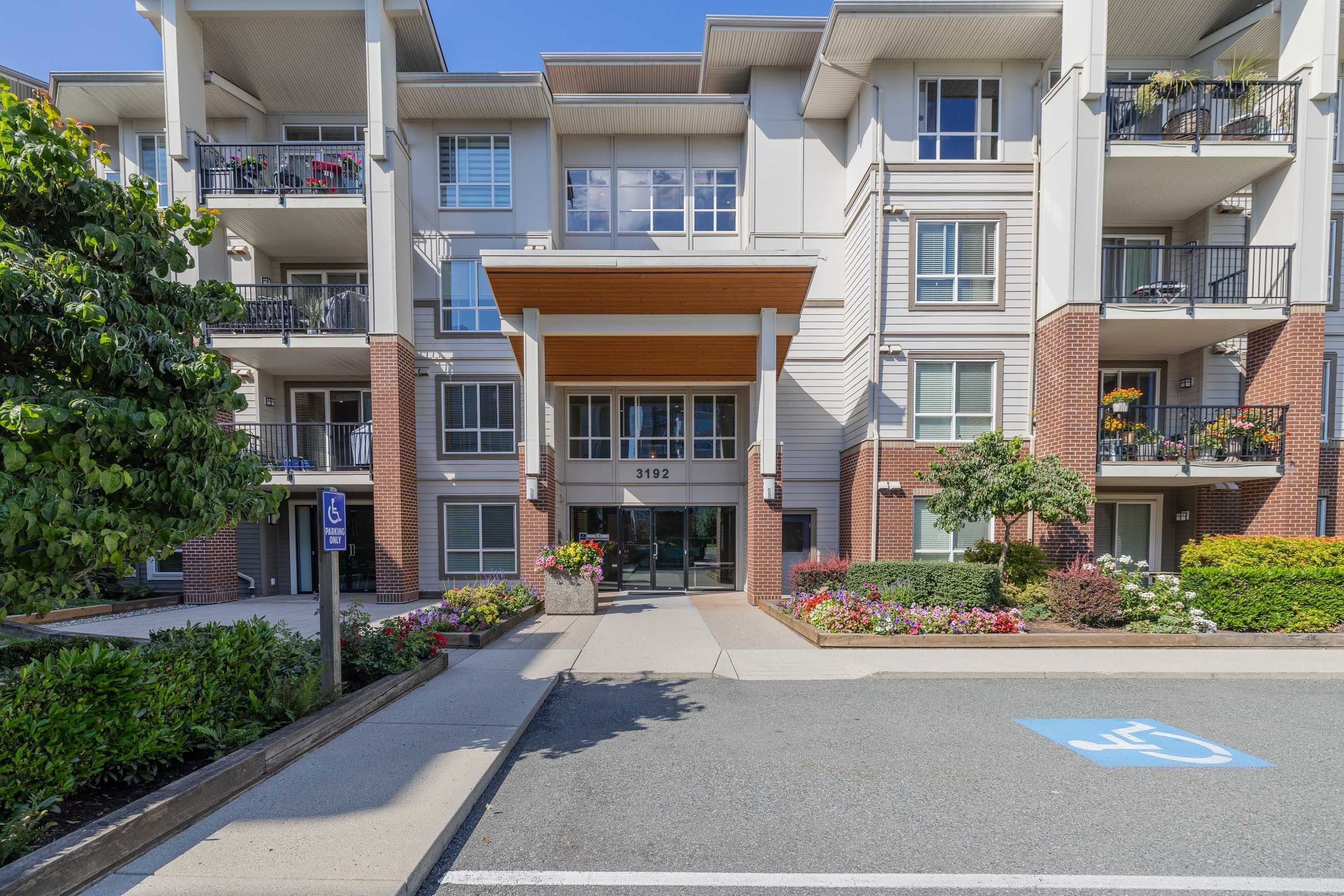 317 - 3192 Gladwin Road, Abbotsford, V2T 6M9 — photo 2
