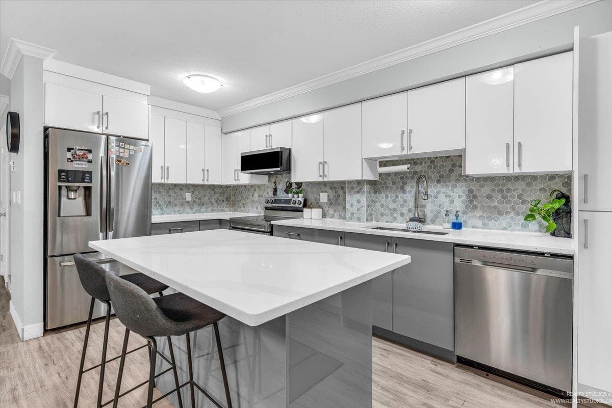 18 - 8255 120a Street, Surrey, V3W 1T2 — photo 3