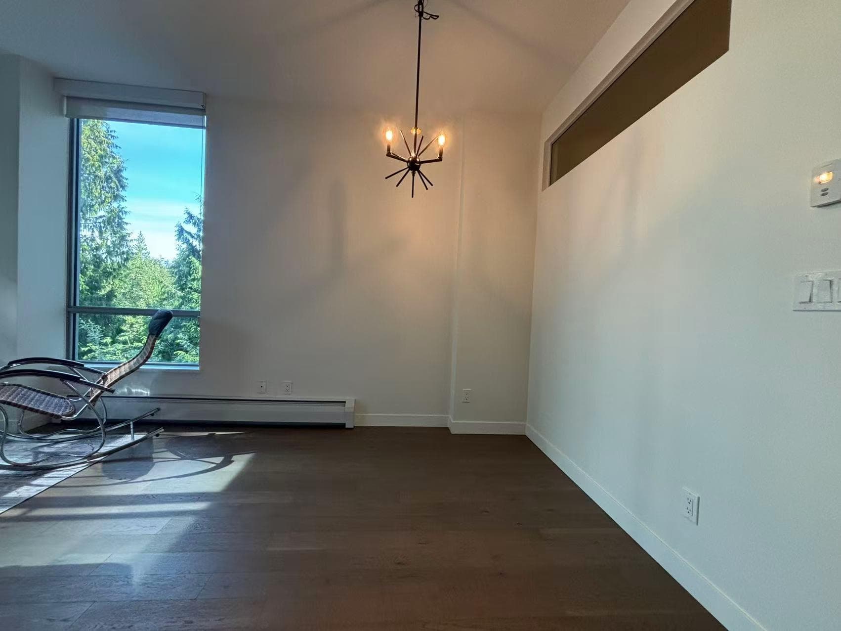 10x - 9080 University Crescent, Burnaby, V5A 0B7 — photo 5
