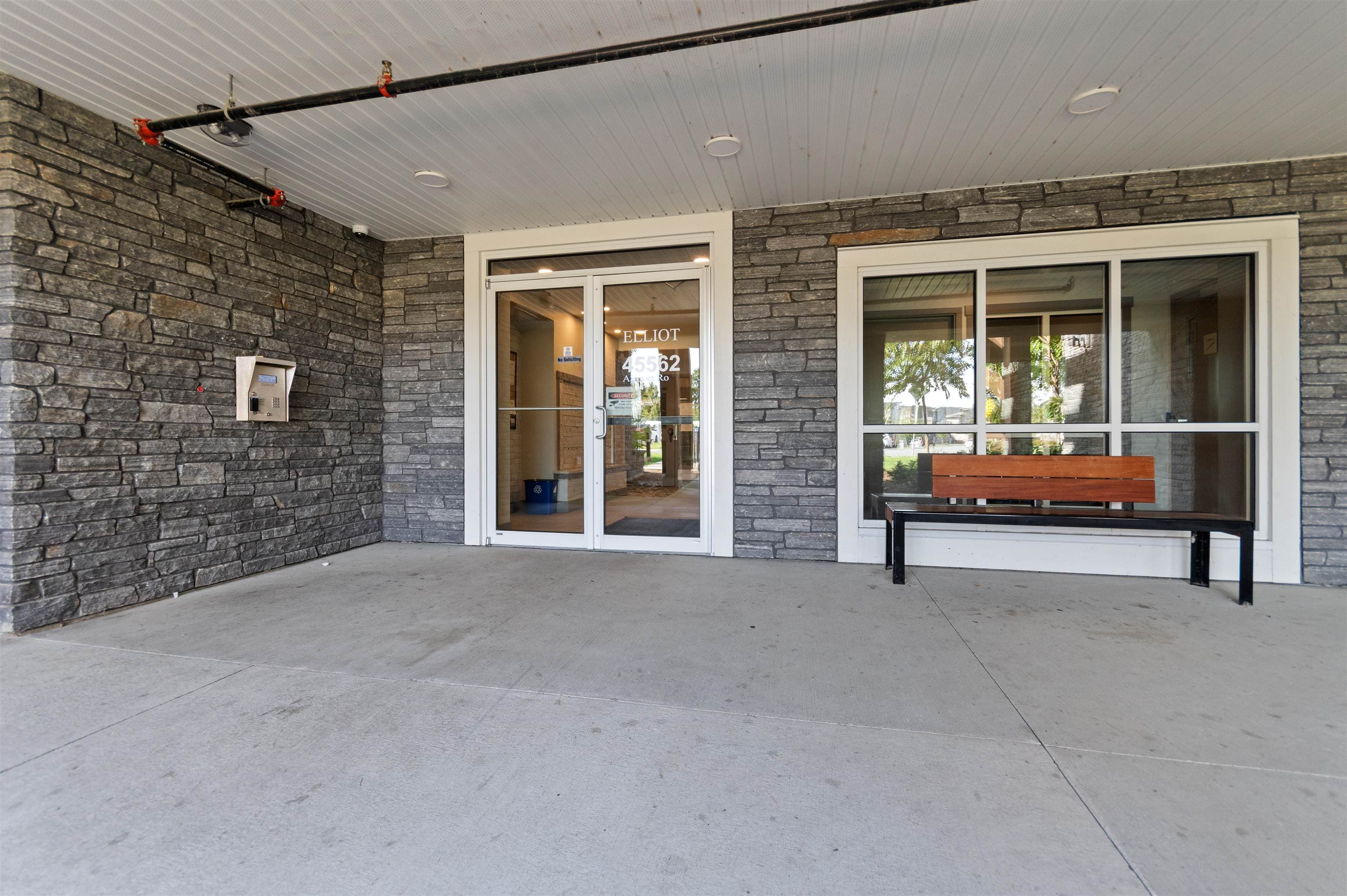 504 - 45562 Airport Road, Chilliwack, V2P 0J8 — photo 3