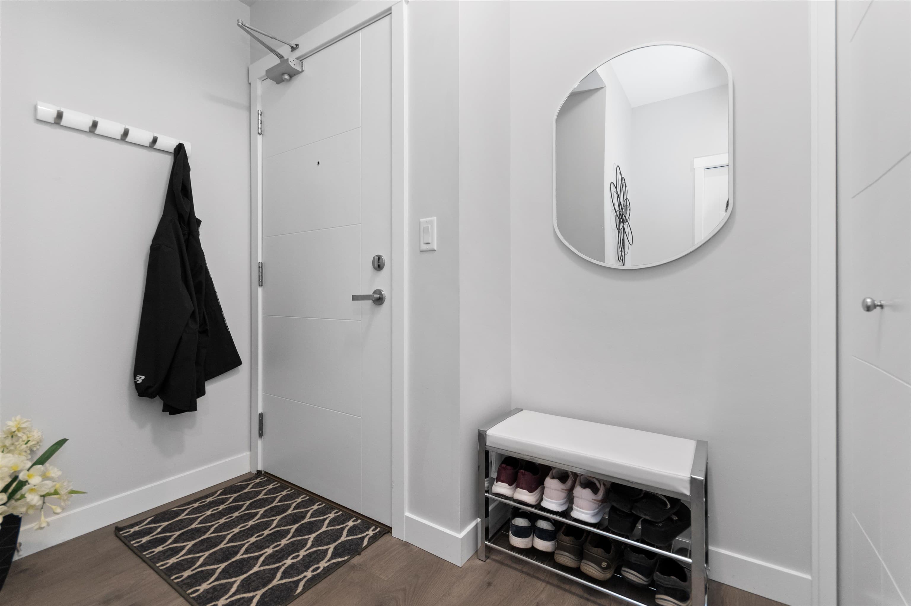 504 - 45562 Airport Road, Chilliwack, V2P 0J8 — photo 5