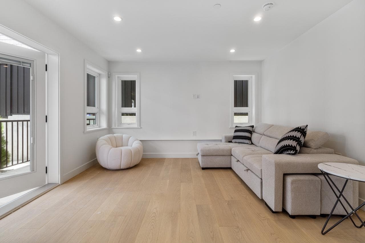 2020 E 4th Avenue, Vancouver, V5N 1K4 — photo 4