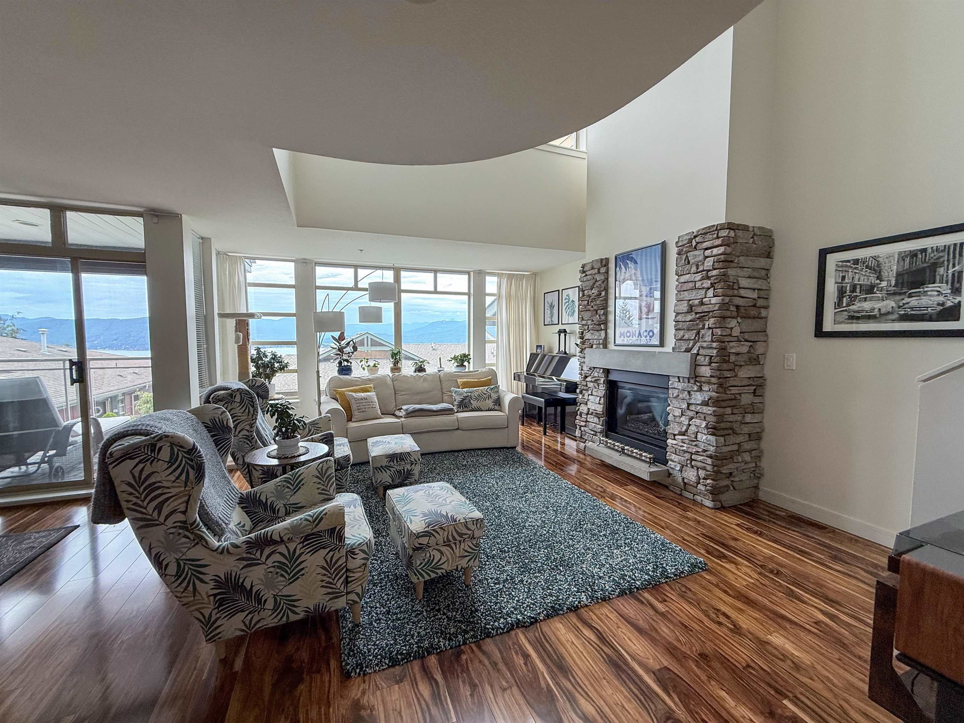 8676 Seascape Drive, West Vancouver, V7W 3J7 — photo 4