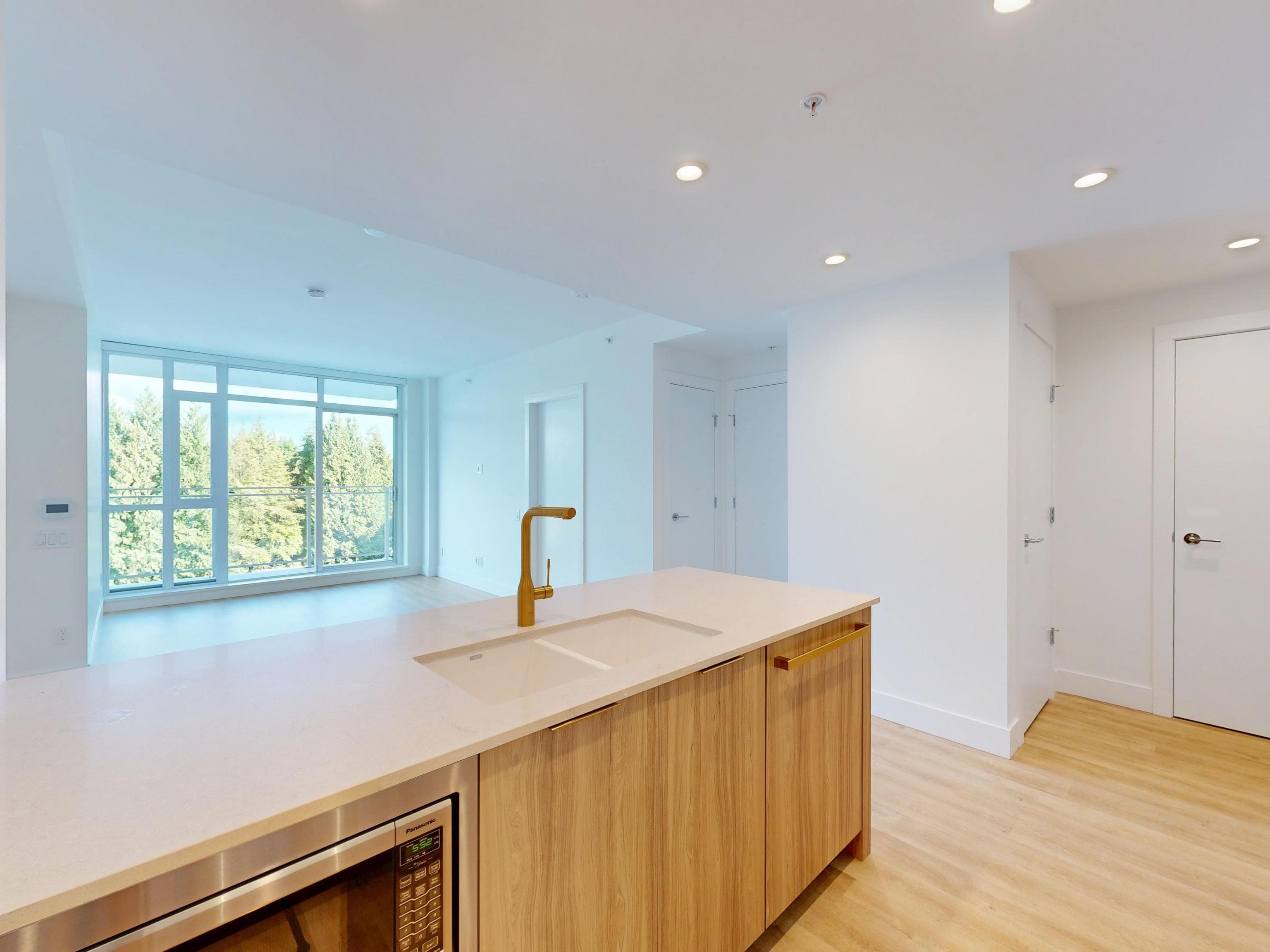 401 - 2385 Emery Court, North Vancouver, V7J 0G1 — photo 1