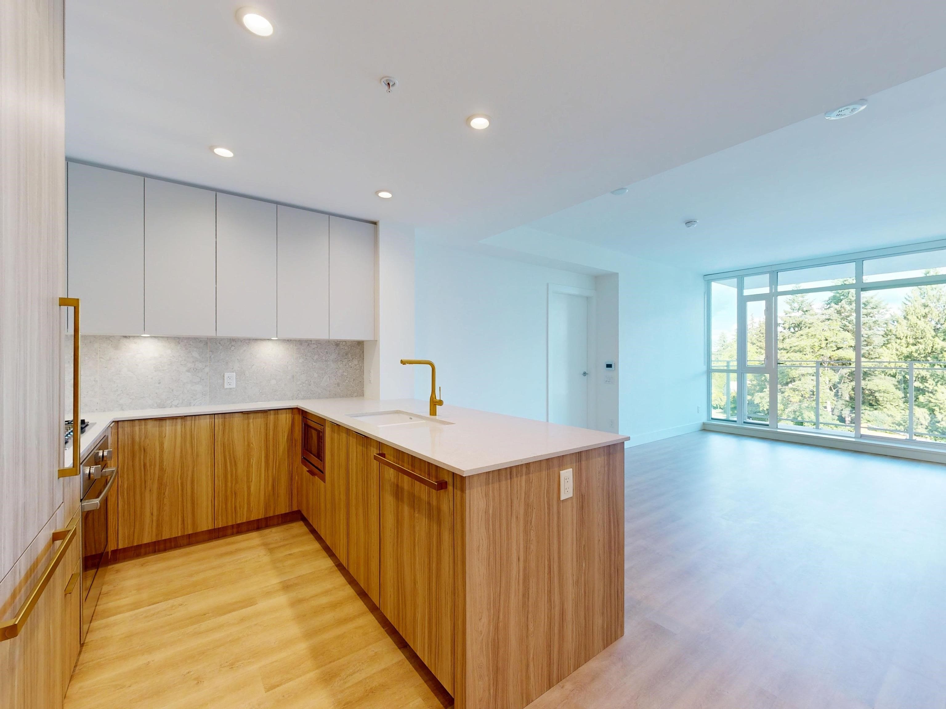 401 - 2385 Emery Court, North Vancouver, V7J 0G1 — photo 3