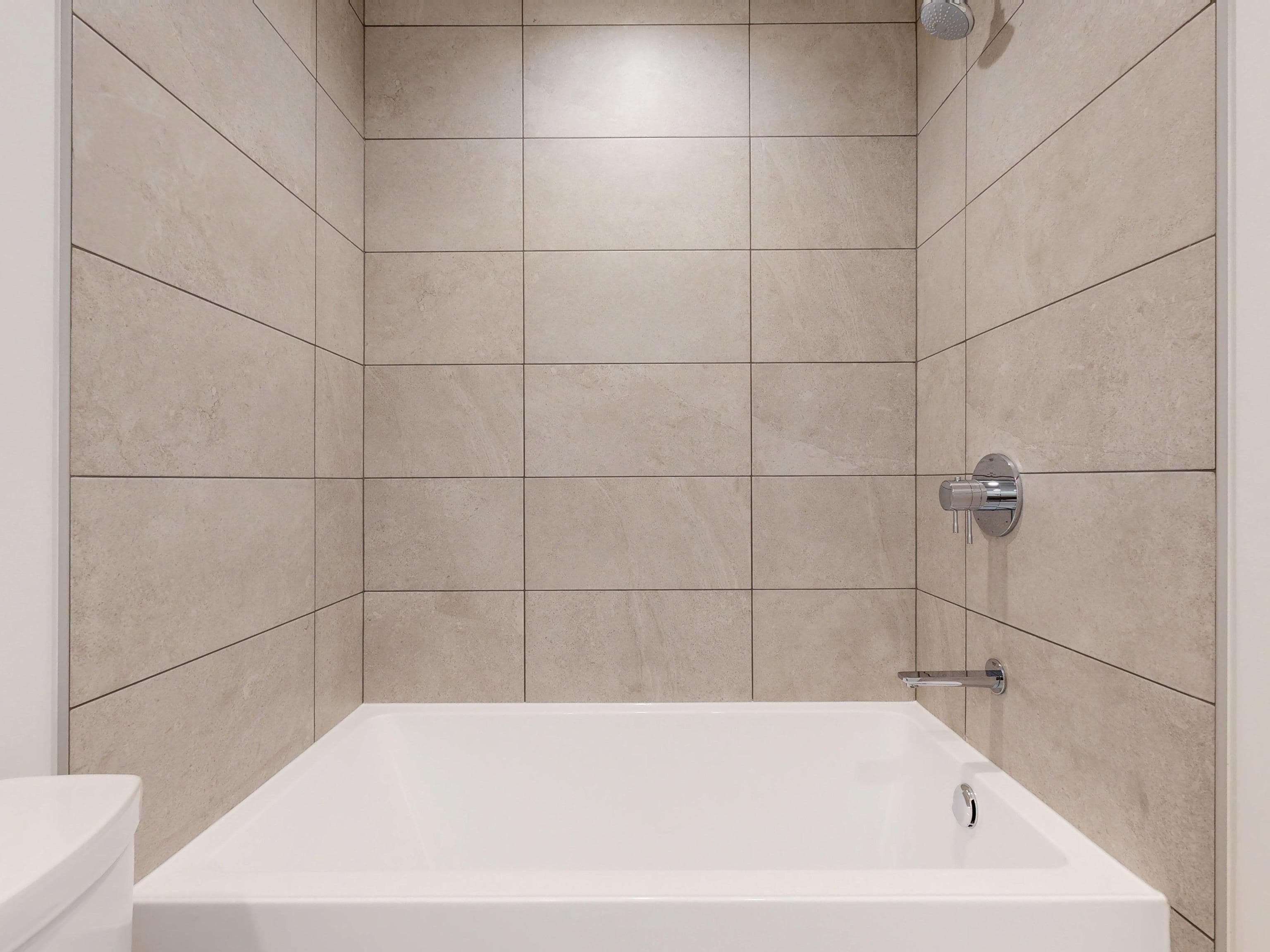 401 - 2385 Emery Court, North Vancouver, V7J 0G1 — photo 5