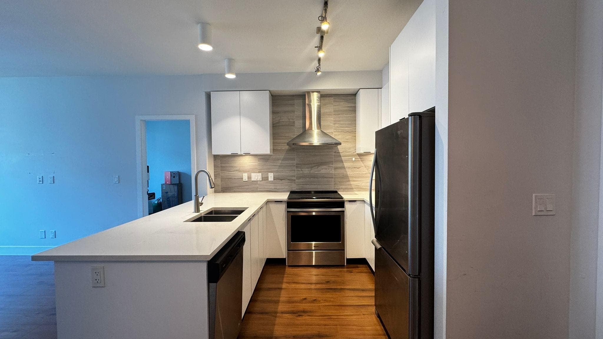 351 - 5355 Lane Street, Burnaby, V5H 0H1 — photo 4