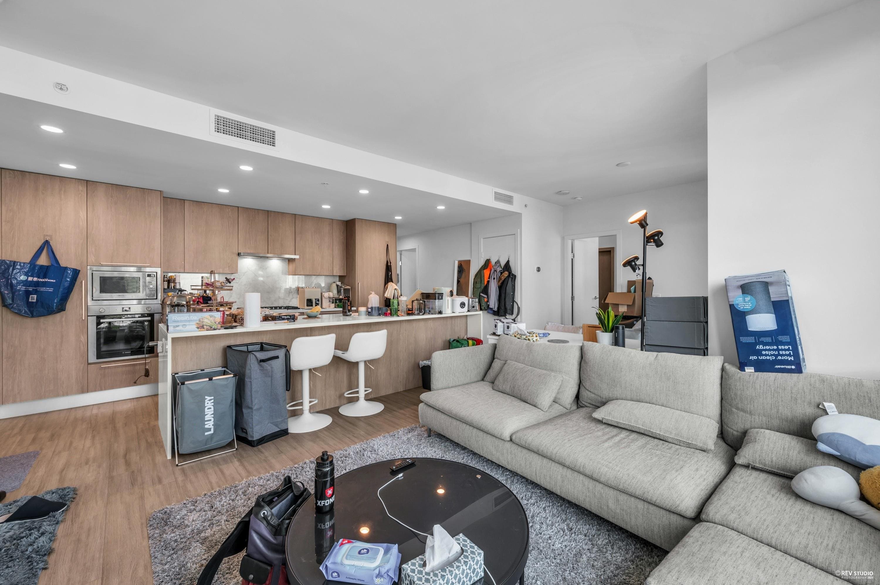 301 - 6398 Silver Avenue, Burnaby, V5H 0K7 — photo 4