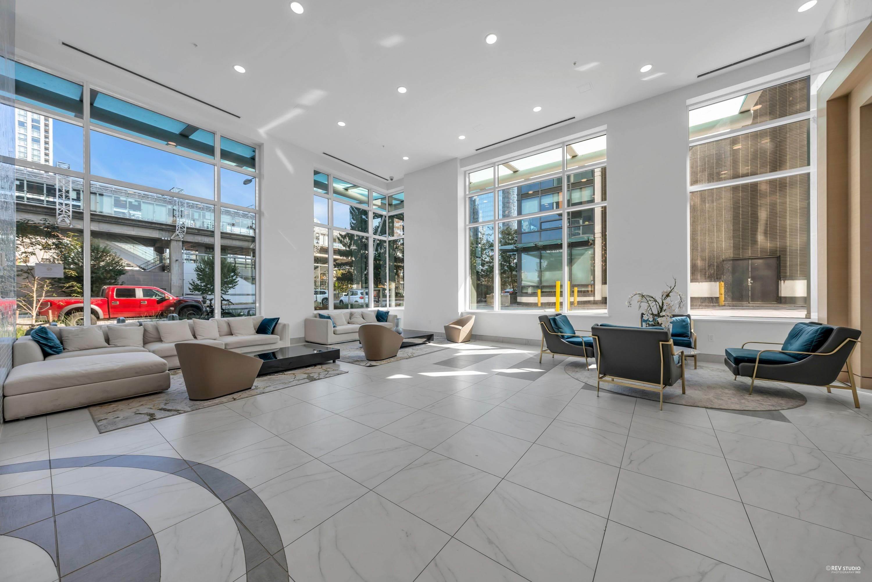 TH1 - 6398 Silver Avenue, Burnaby, V5H 0K7 — photo 4