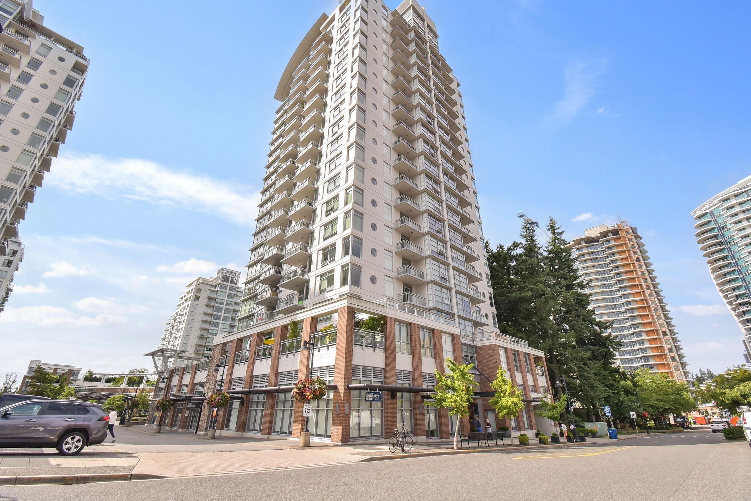 1207 - 15152 Russell Avenue, White Rock, V4B 0A3 — photo 1