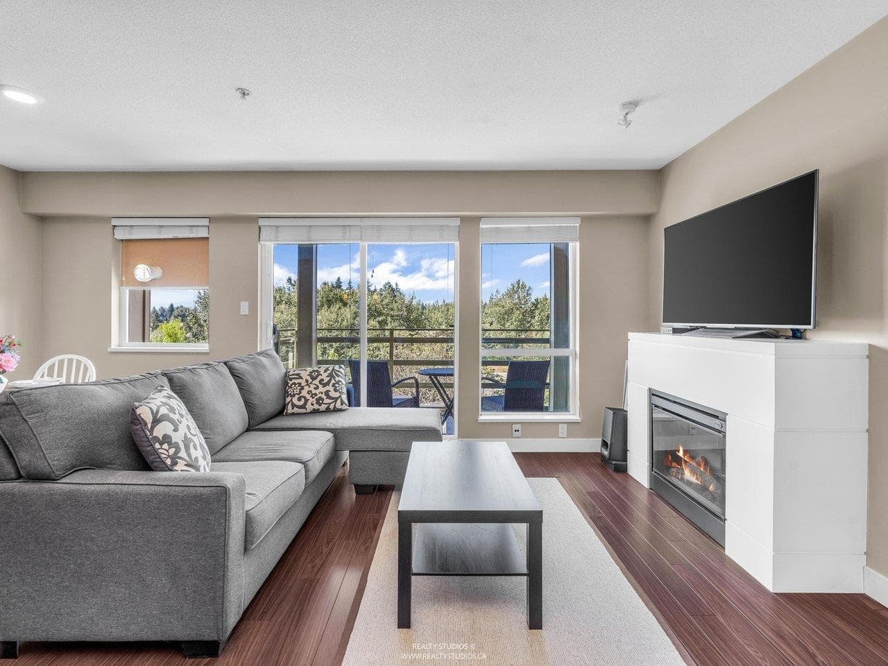 414 - 15735 Croydon Drive, Surrey, V3Z 2L5 — photo 2