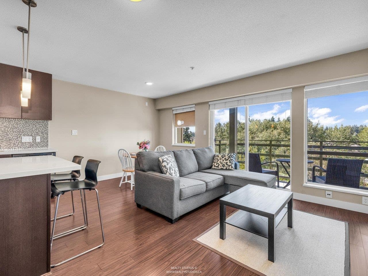 414 - 15735 Croydon Drive, Surrey