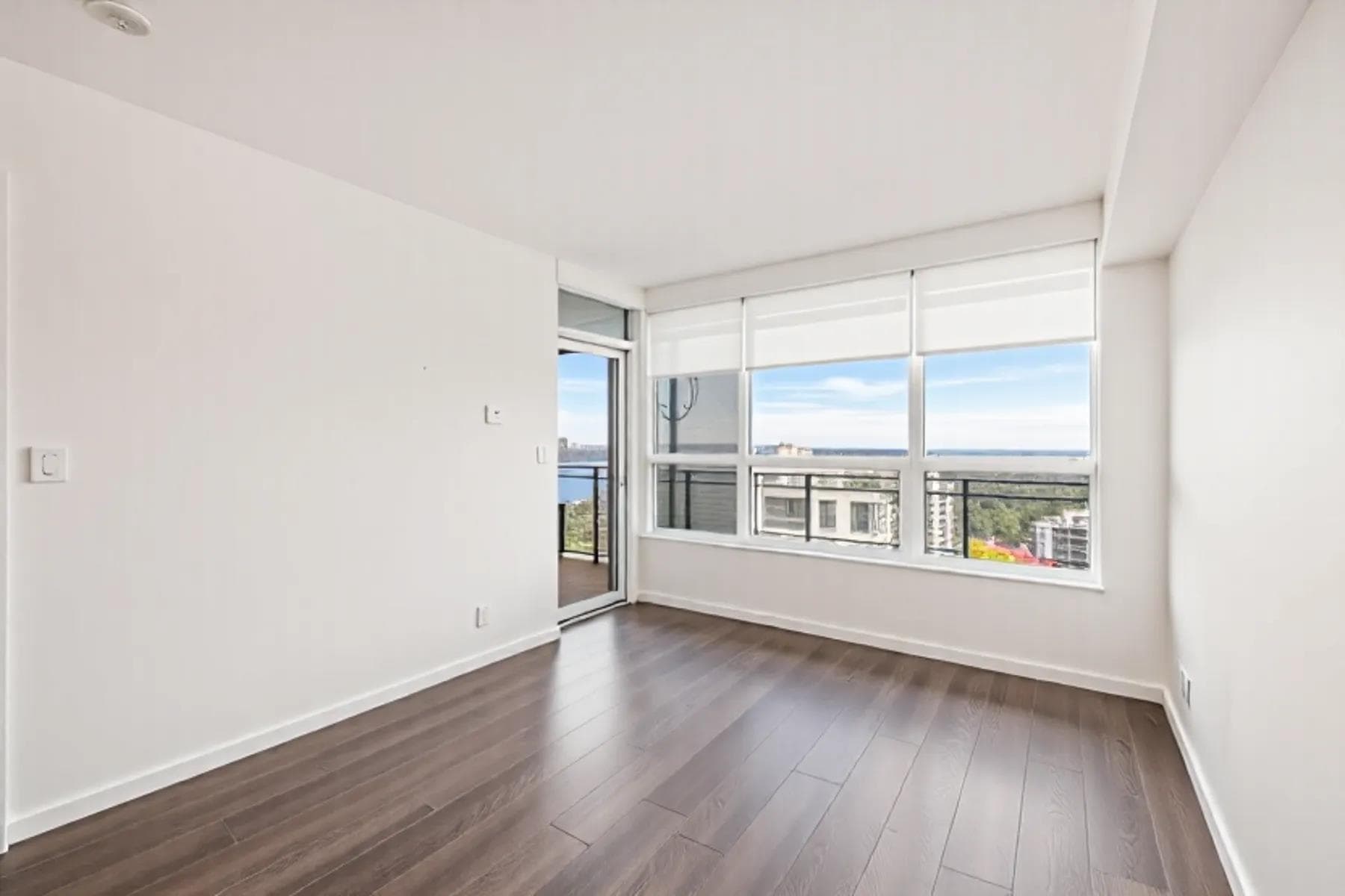 2105 - 125 E 14th Street, North Vancouver, V7L 0E6 — photo 4