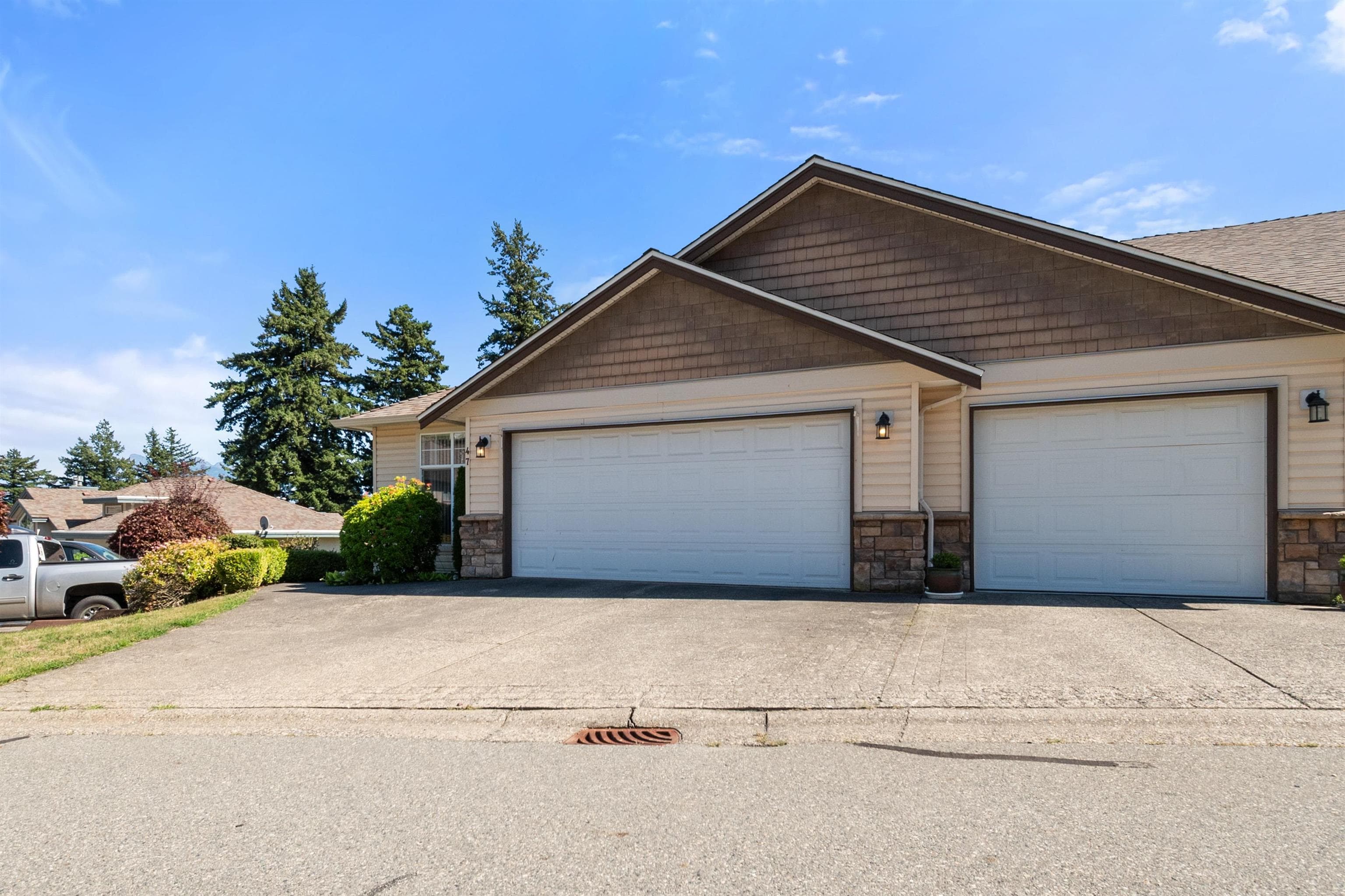 47 - 8590 Sunrise Drive, Chilliwack, V2R 3Z4 — photo 2