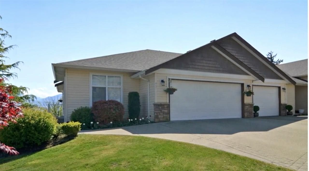 47 - 8590 Sunrise Drive, Chilliwack, V2R 3Z4 — photo 1