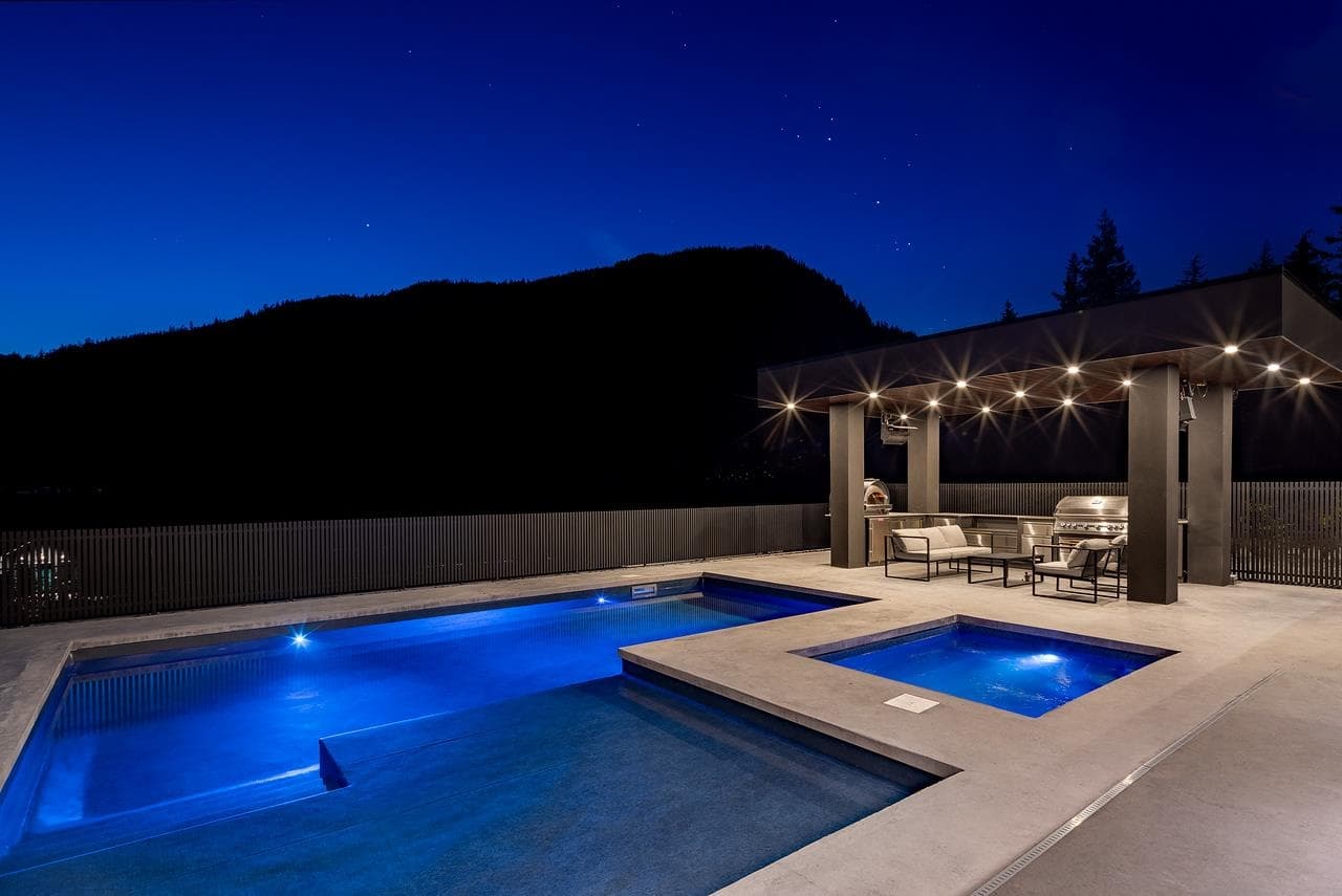 9228 Wedgemount Plateau Drive, Whistler, V8E 1M1 — photo 4