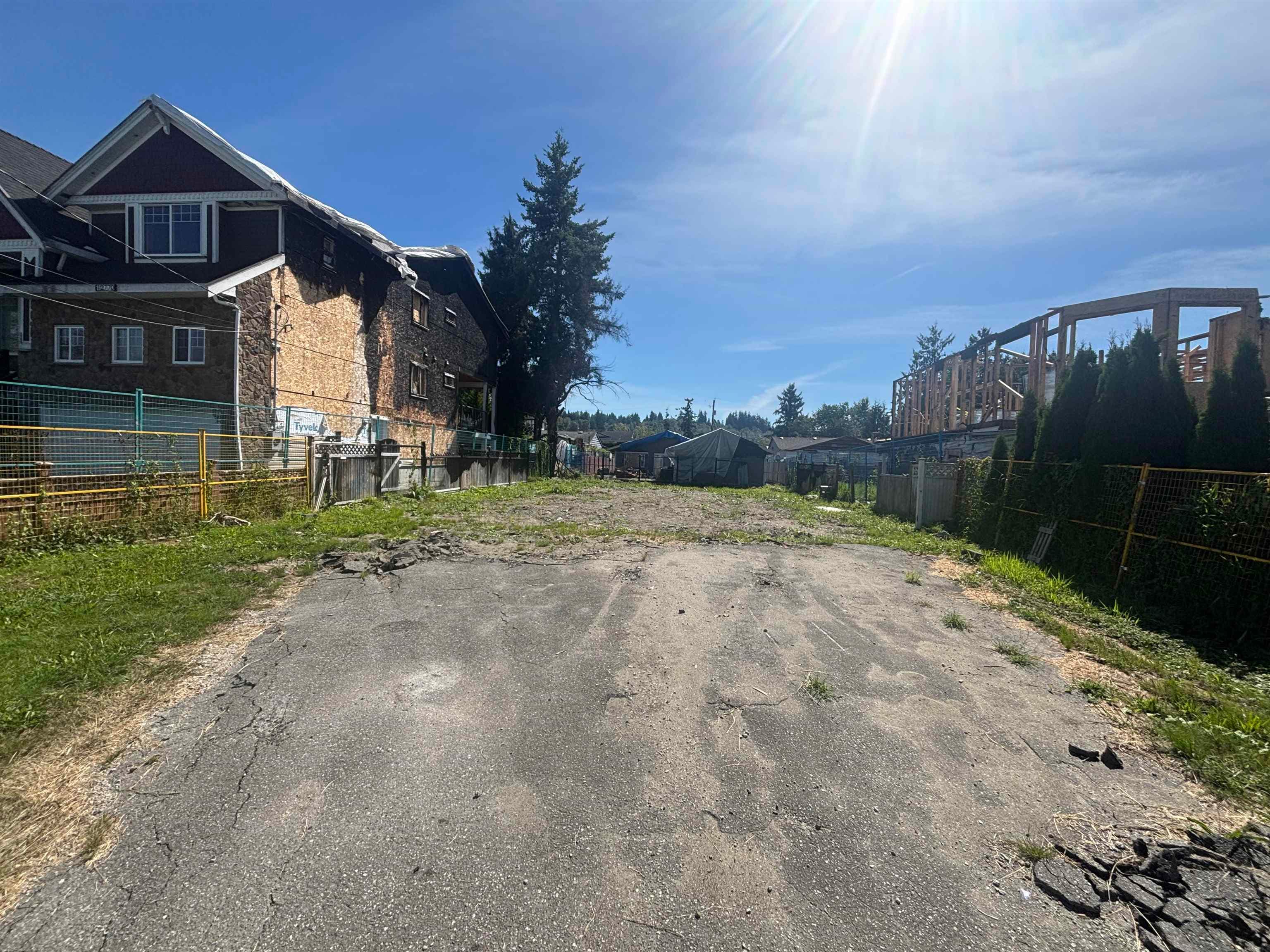 12766 113a Avenue, Surrey, V3V 3M4 — photo 2