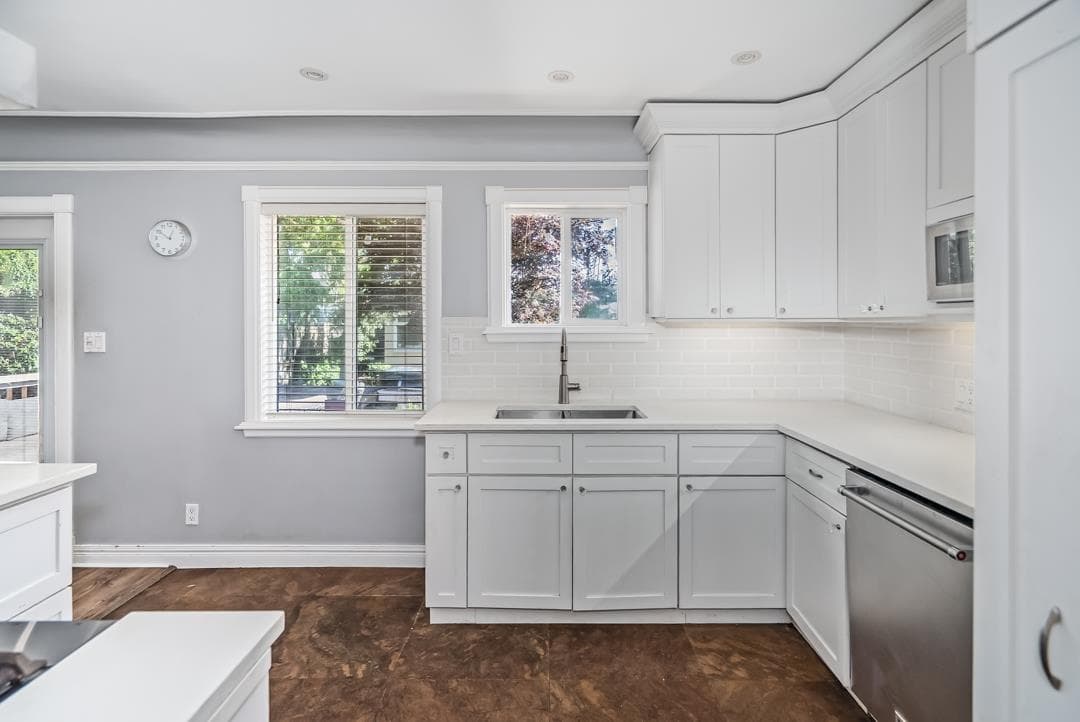7760 Mary Avenue, Burnaby, V3N 3G8 — photo 5
