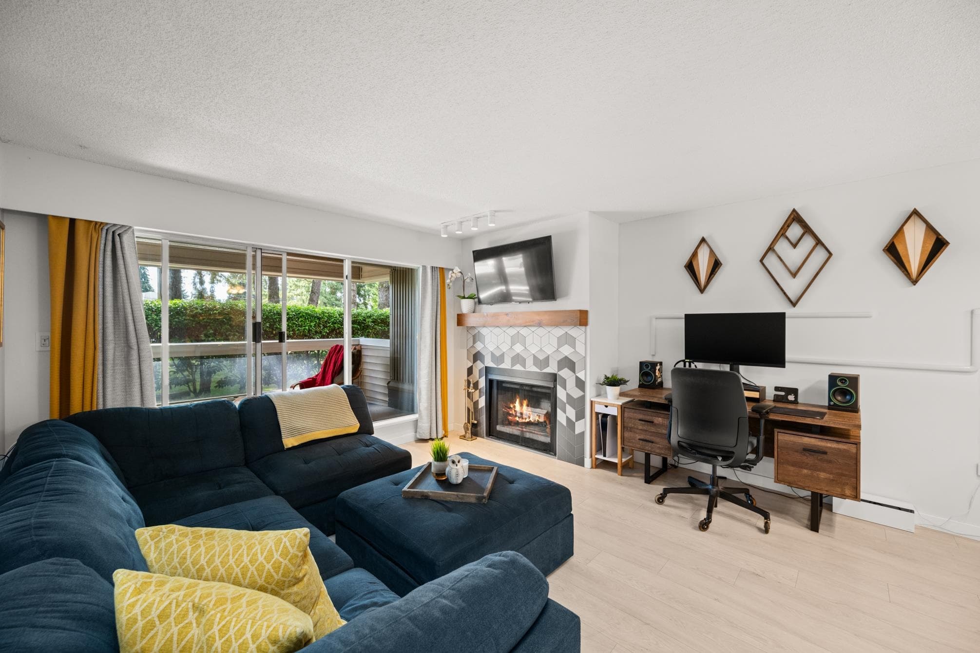 103 - 932 Robinson Street, Coquitlam