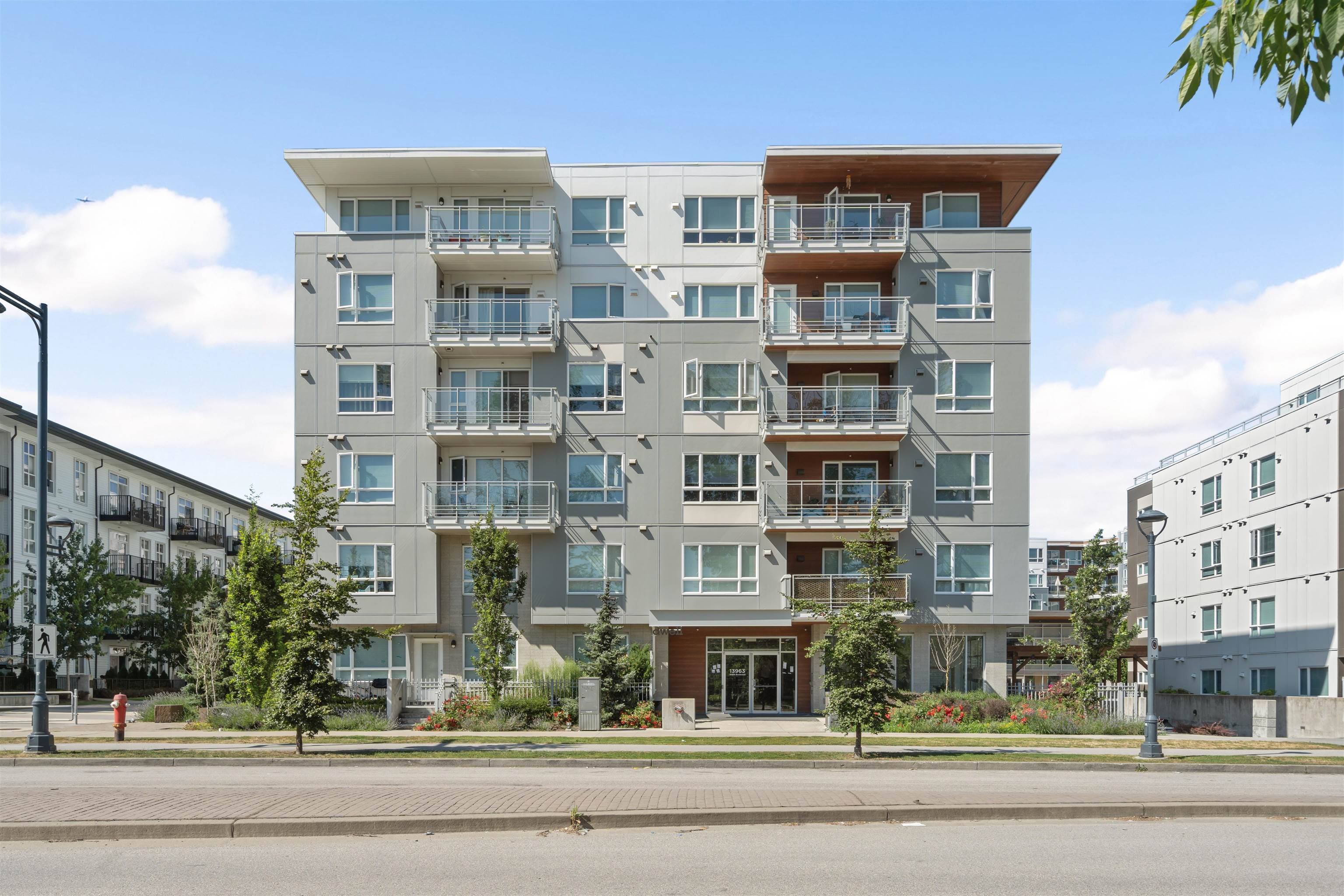 525 - 13963 105 Boulevard, Surrey, V3T 0M9 — photo 2