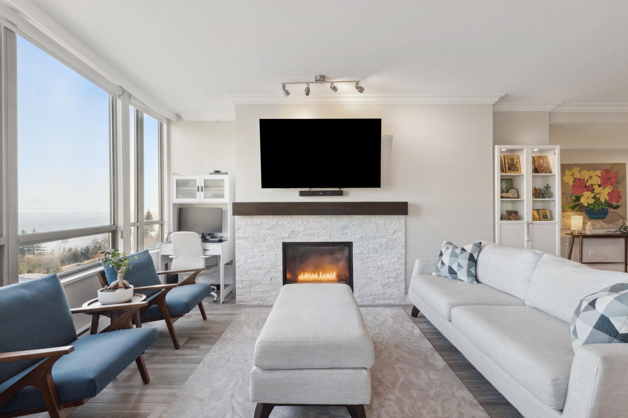 302 - 3131 Deer Ridge Drive, West Vancouver, V7S 4W1 — photo 2